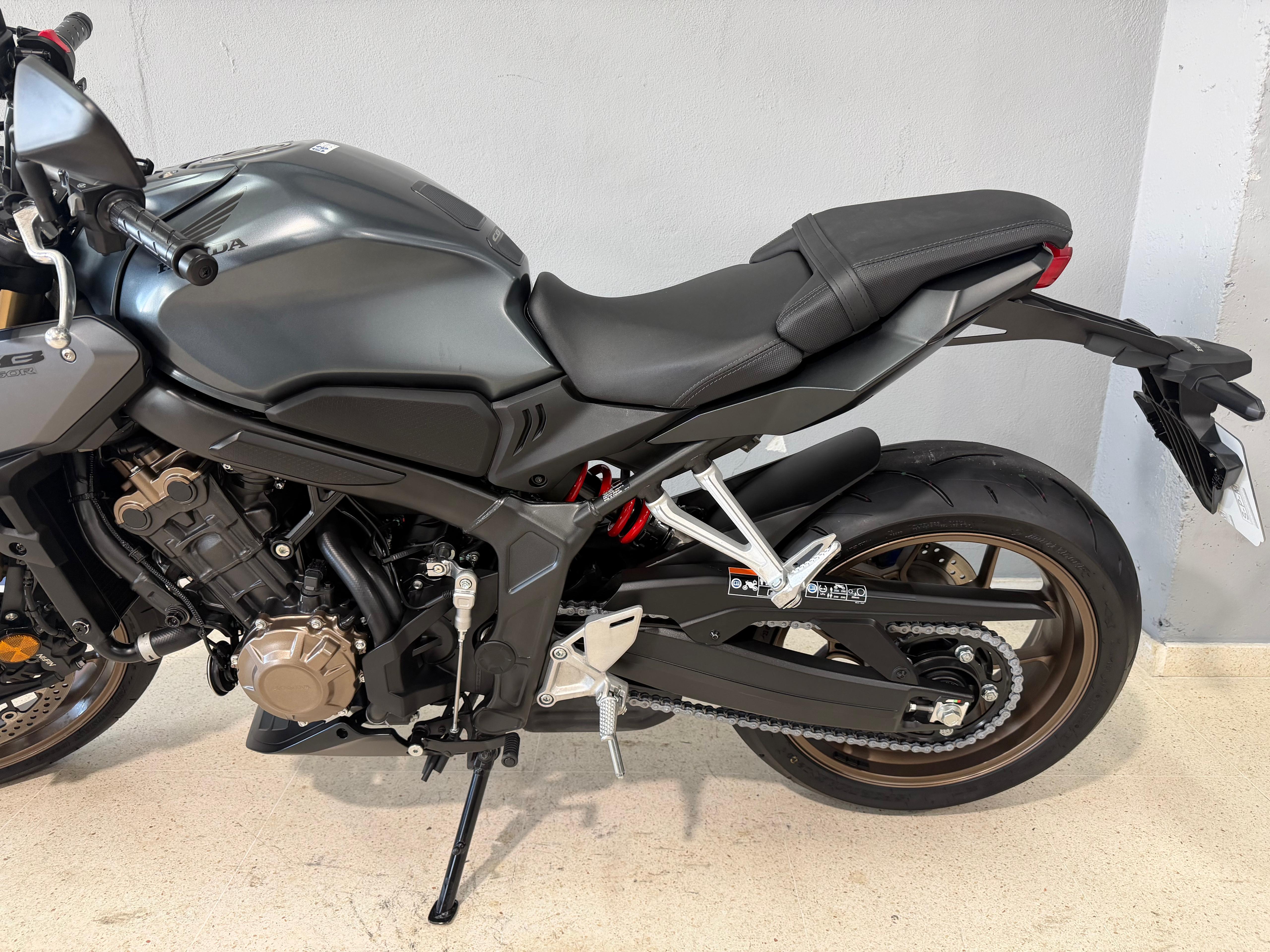 Foto 6 de HONDA CB650R Imagen de HONDA CB650R