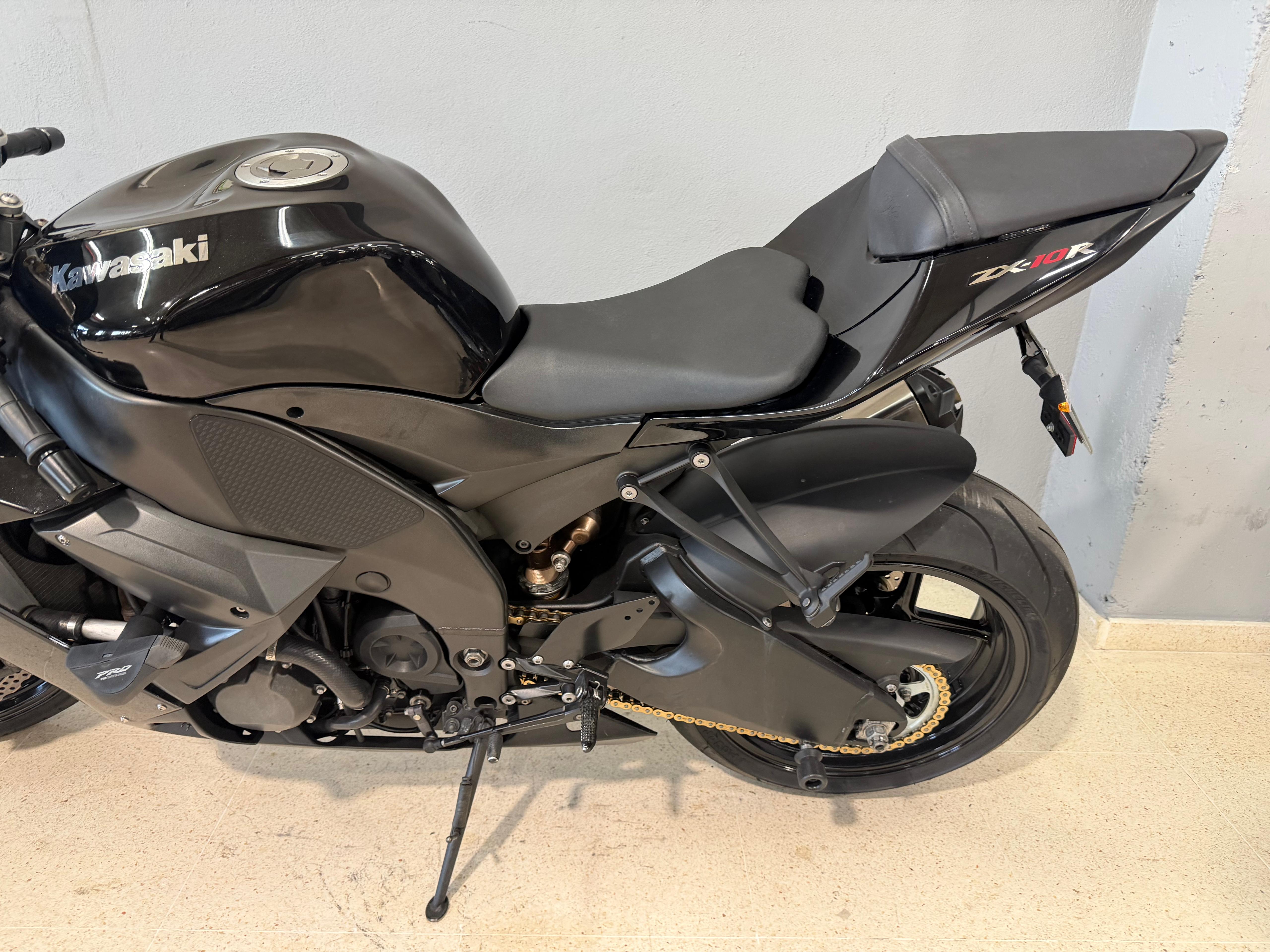 Foto 6 de KAWASAKI ZX10R Imagen de KAWASAKI ZX10R