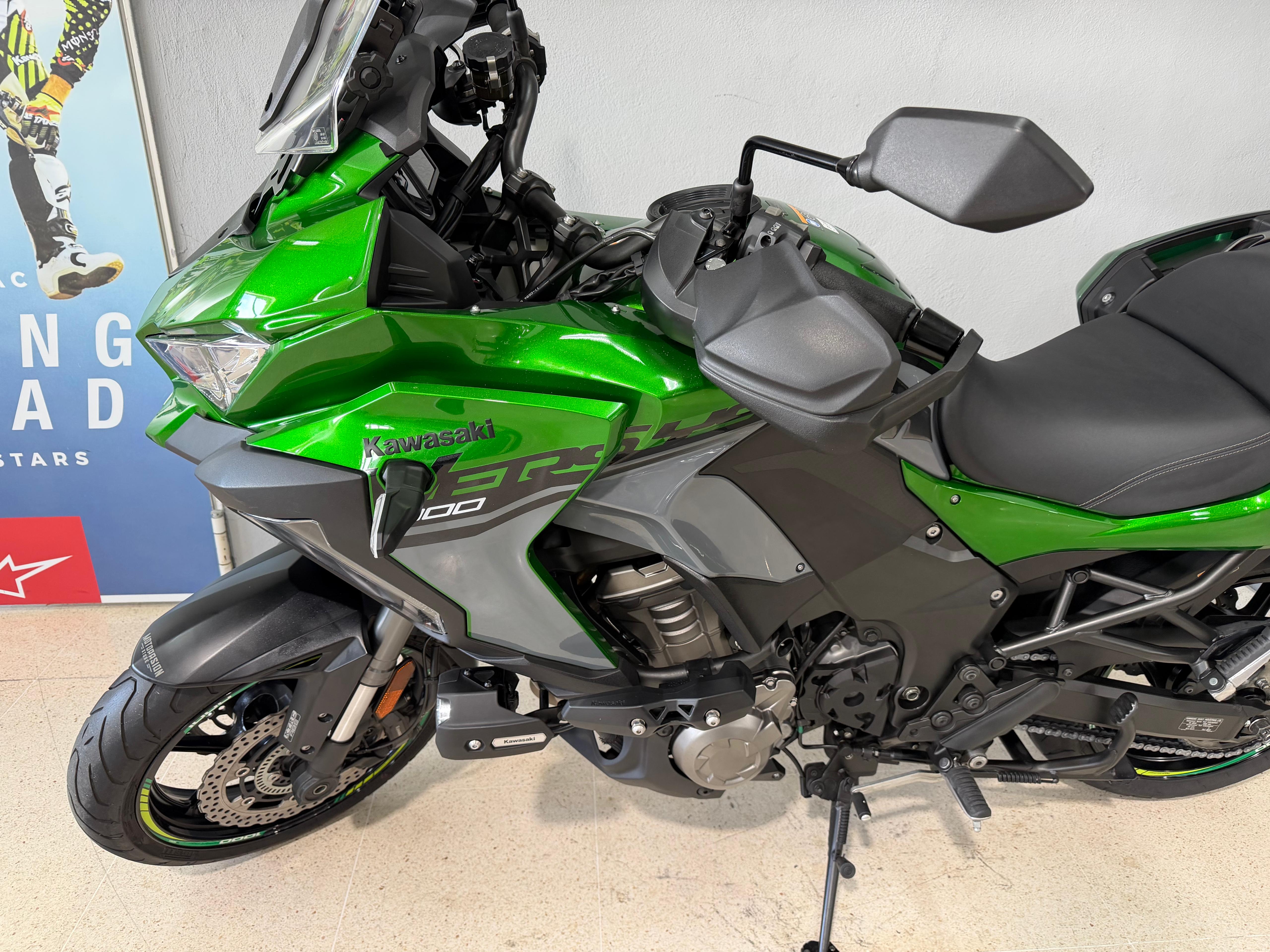 Foto 5 de KAWASAKI VERSYS 1000 19 - VERDE Imagen de KAWASAKI VERSYS 1000 19 - VERDE