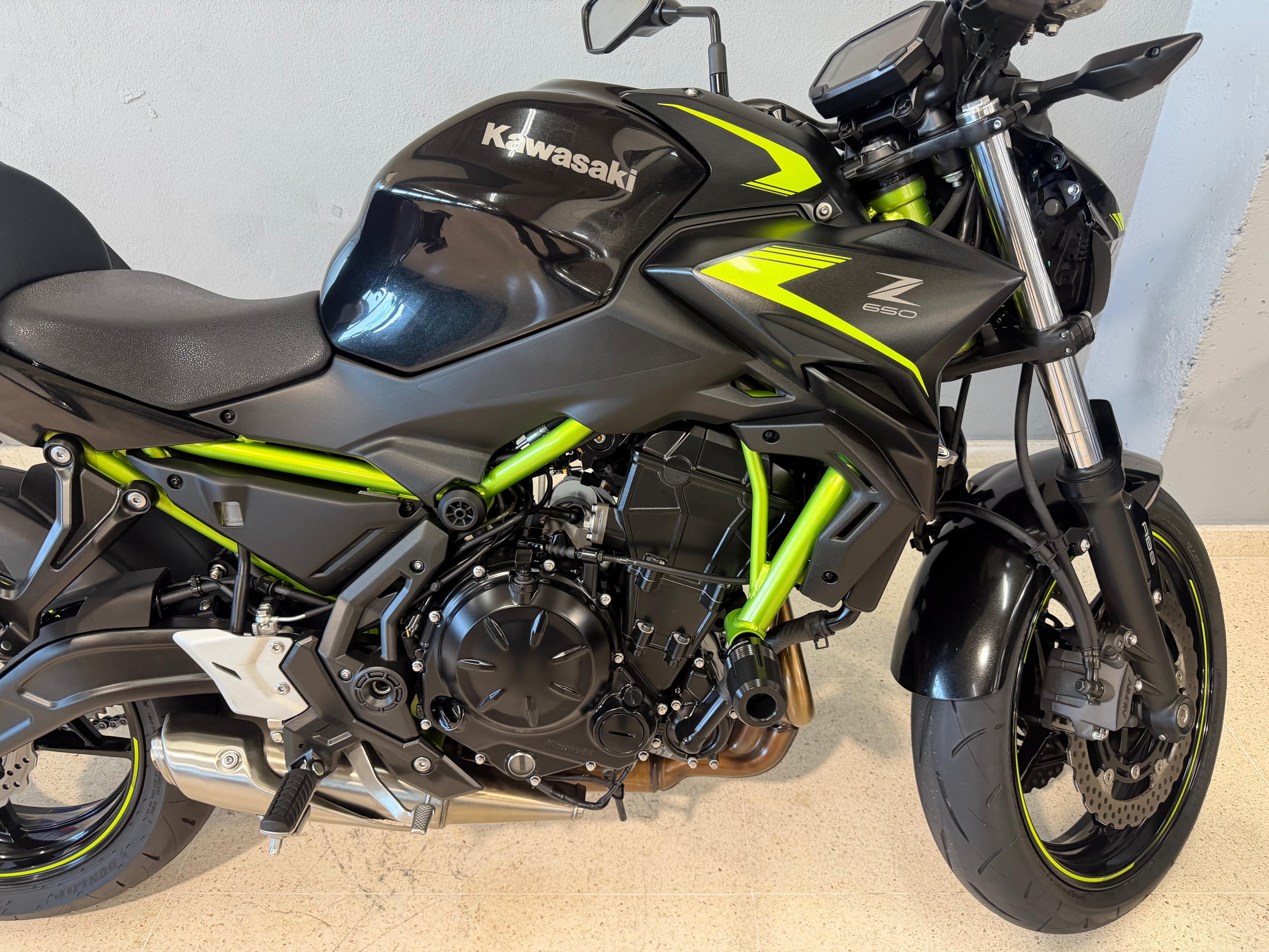 Foto 2 de KAWASAKI Z 650 Imagen de KAWASAKI Z 650
