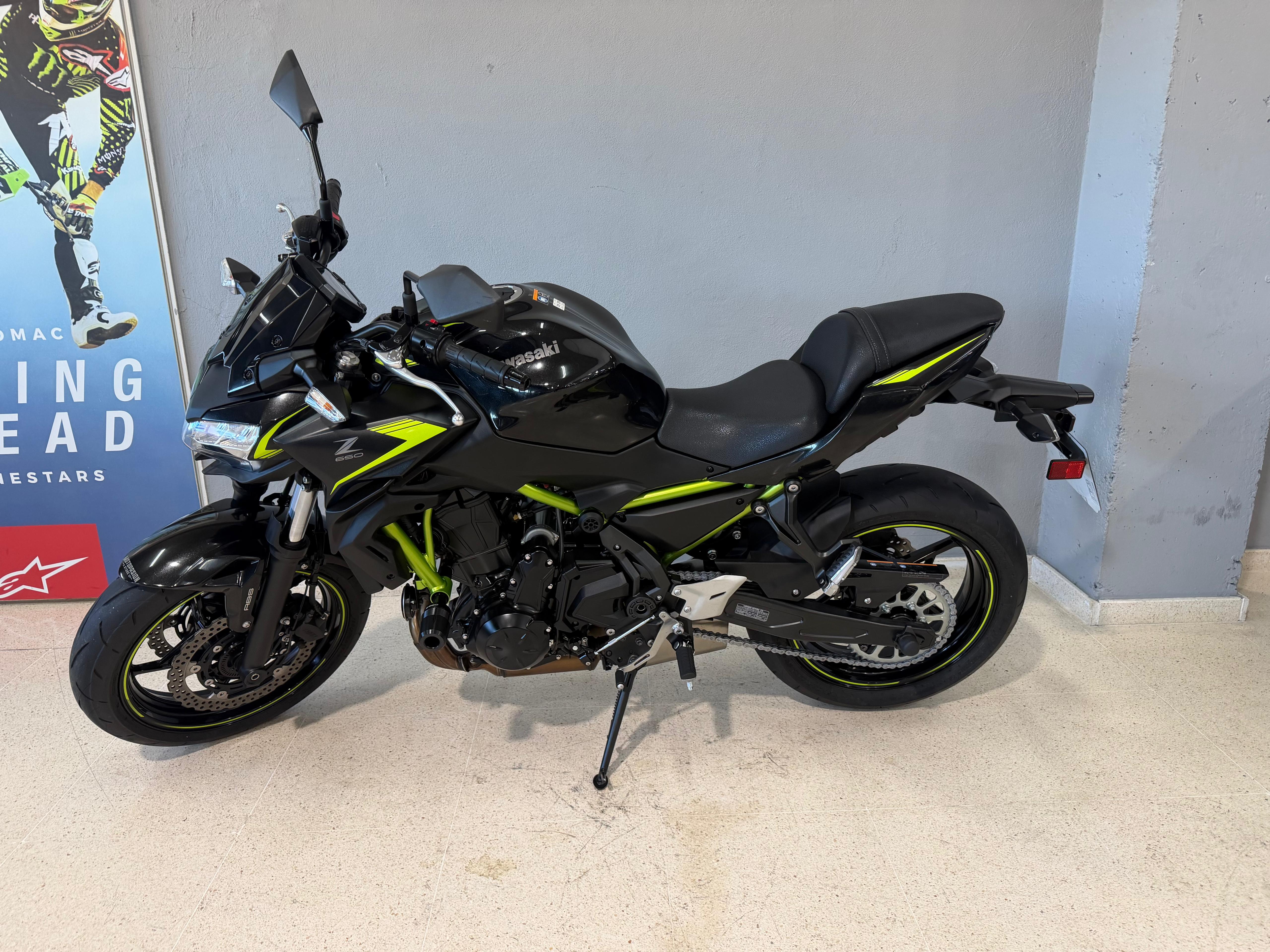 Foto 4 de KAWASAKI Z 650 Imagen de KAWASAKI Z 650