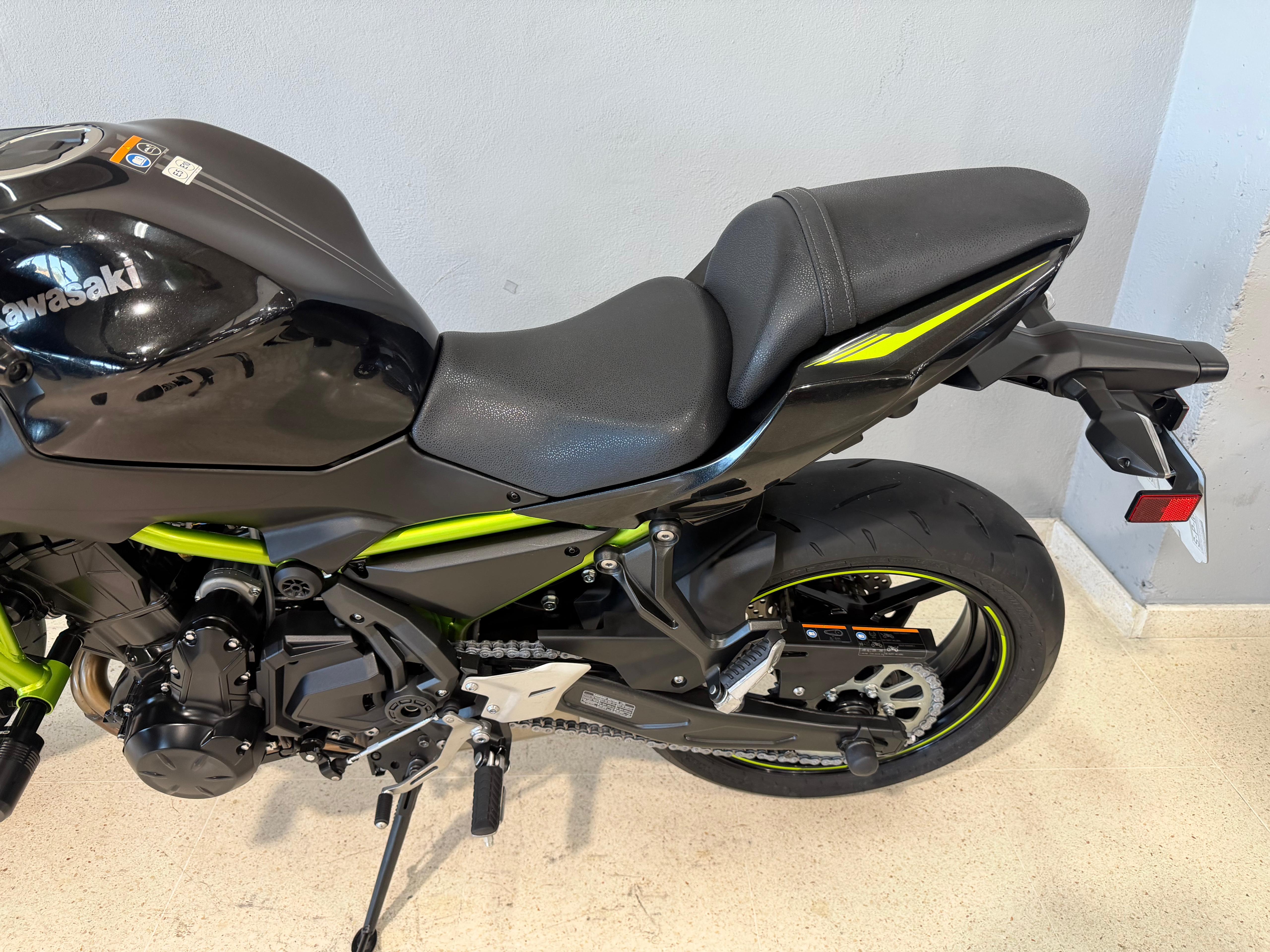 Foto 6 de KAWASAKI Z 650 Imagen de KAWASAKI Z 650
