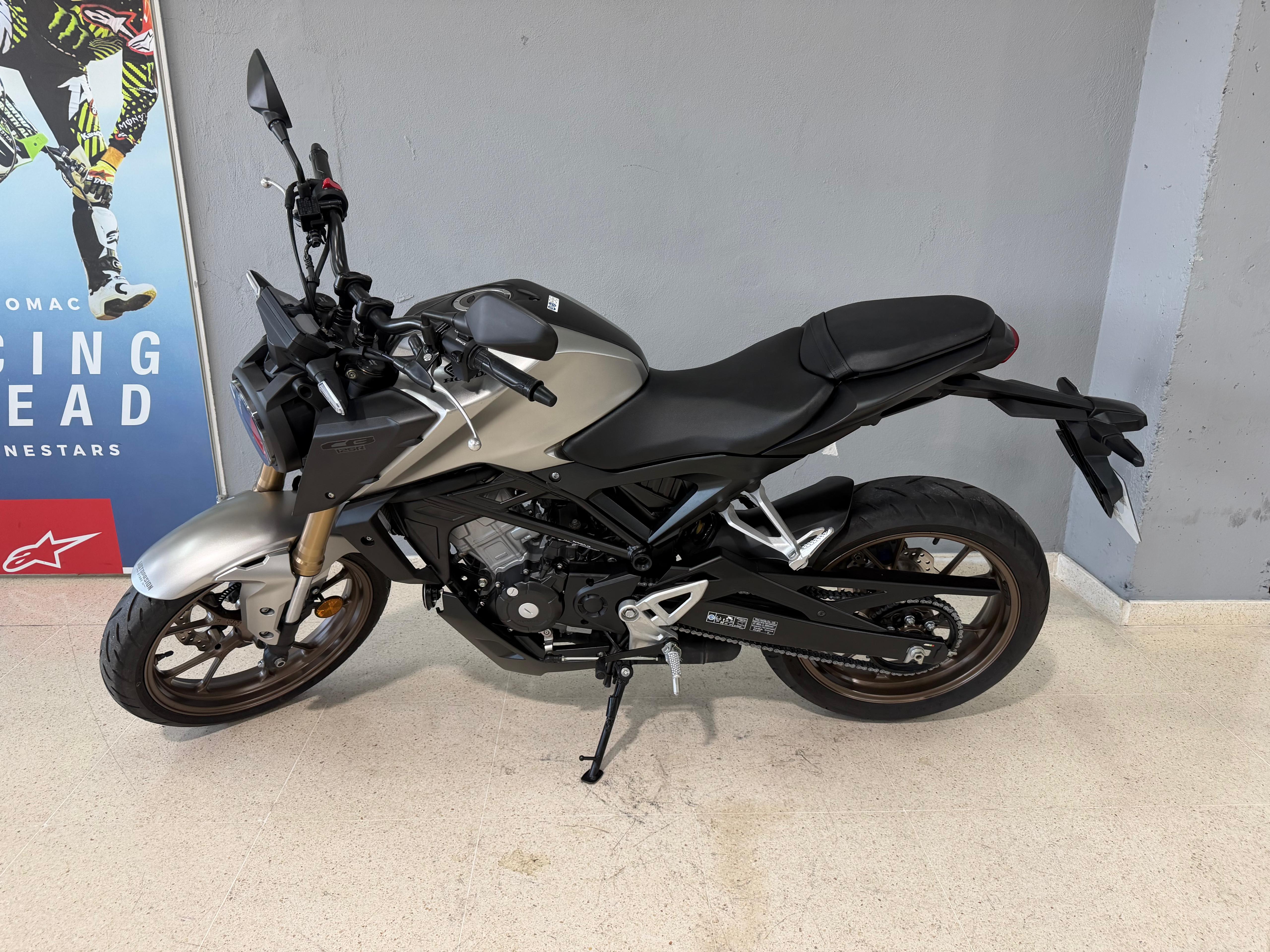 Imagen de HONDA CB125R