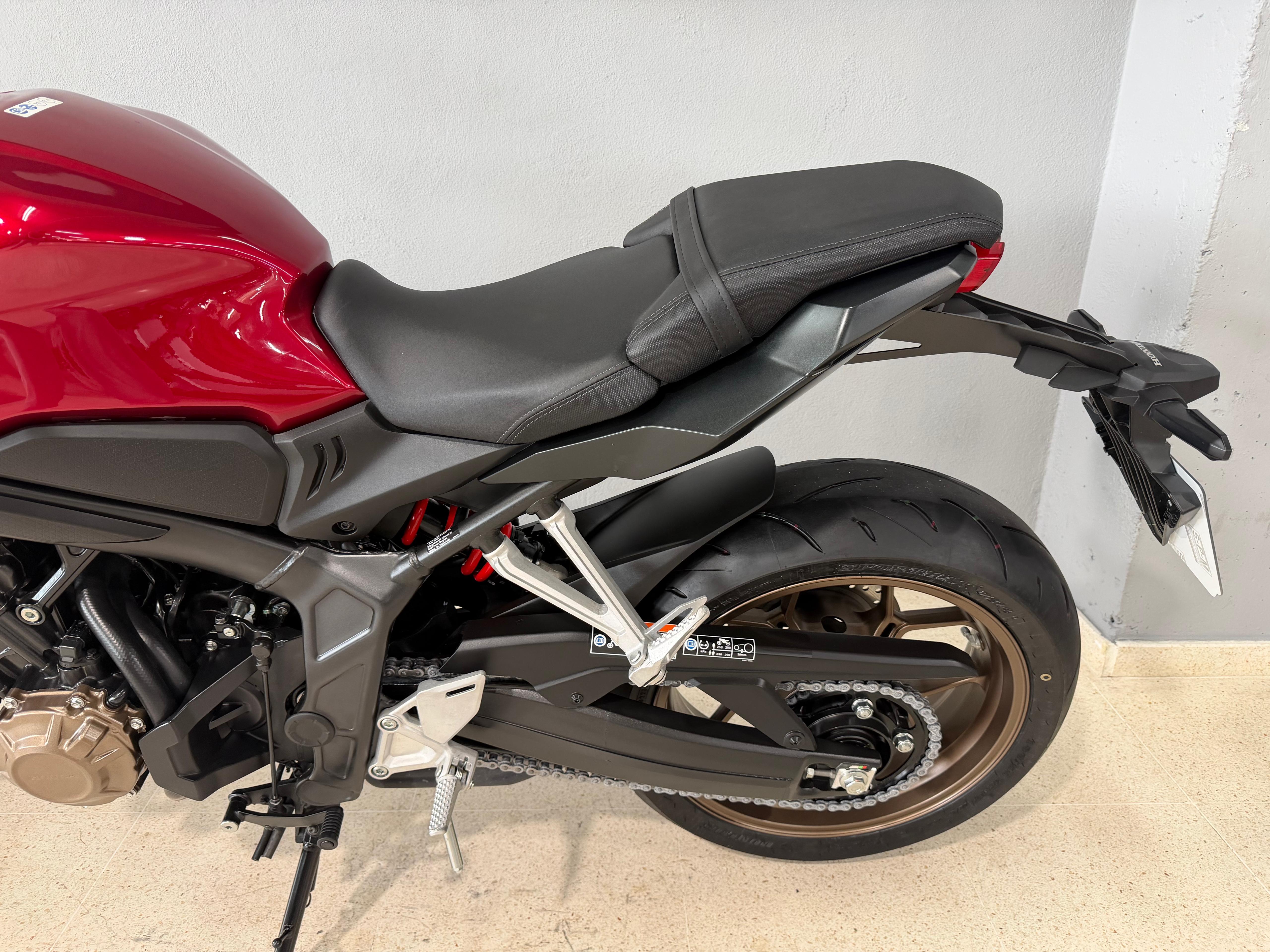 Foto 6 de HONDA CB650R 35KW Imagen de HONDA CB650R 35KW