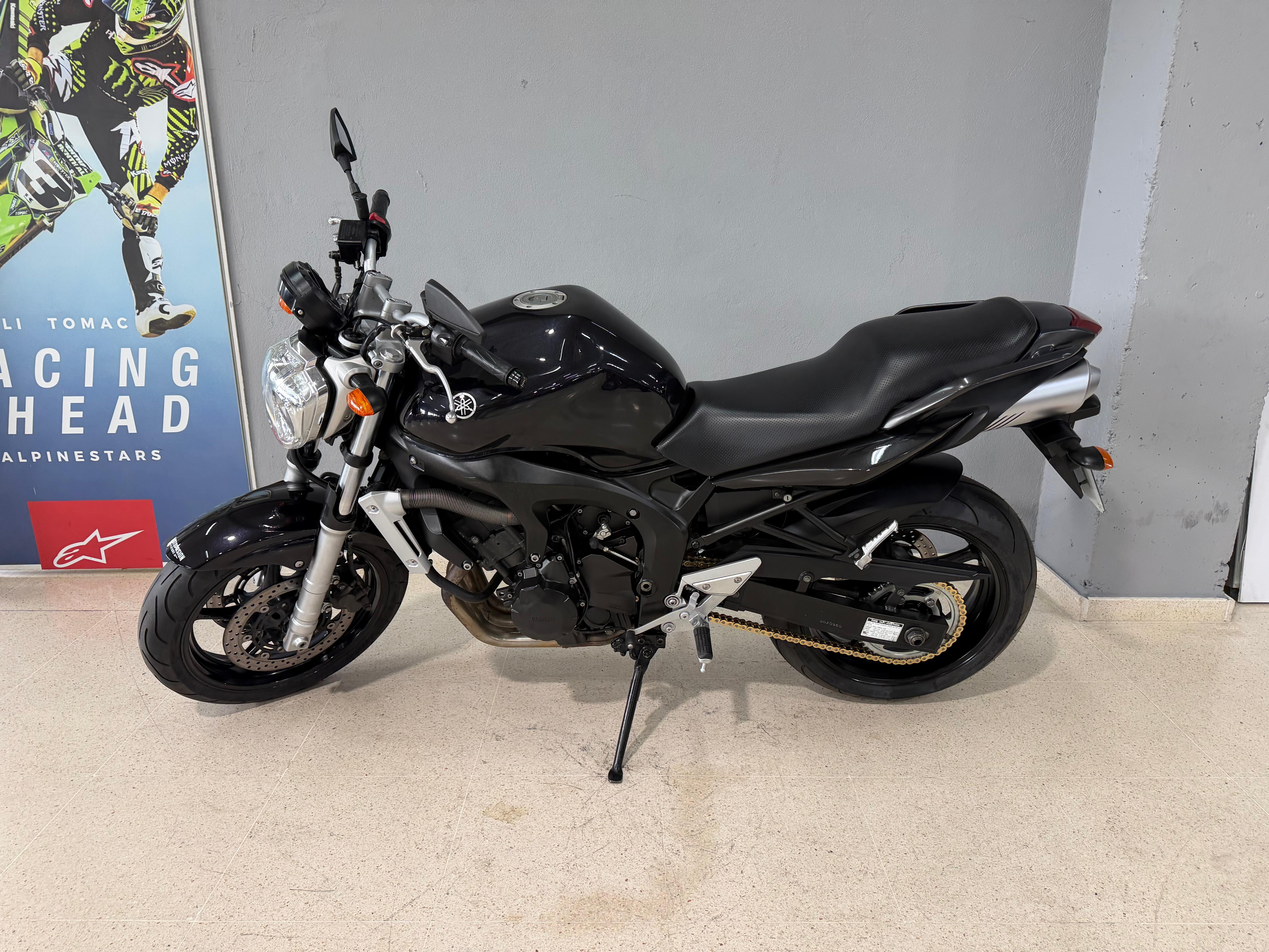 Foto 4 de YAMAHA FZ6 Imagen de YAMAHA FZ6