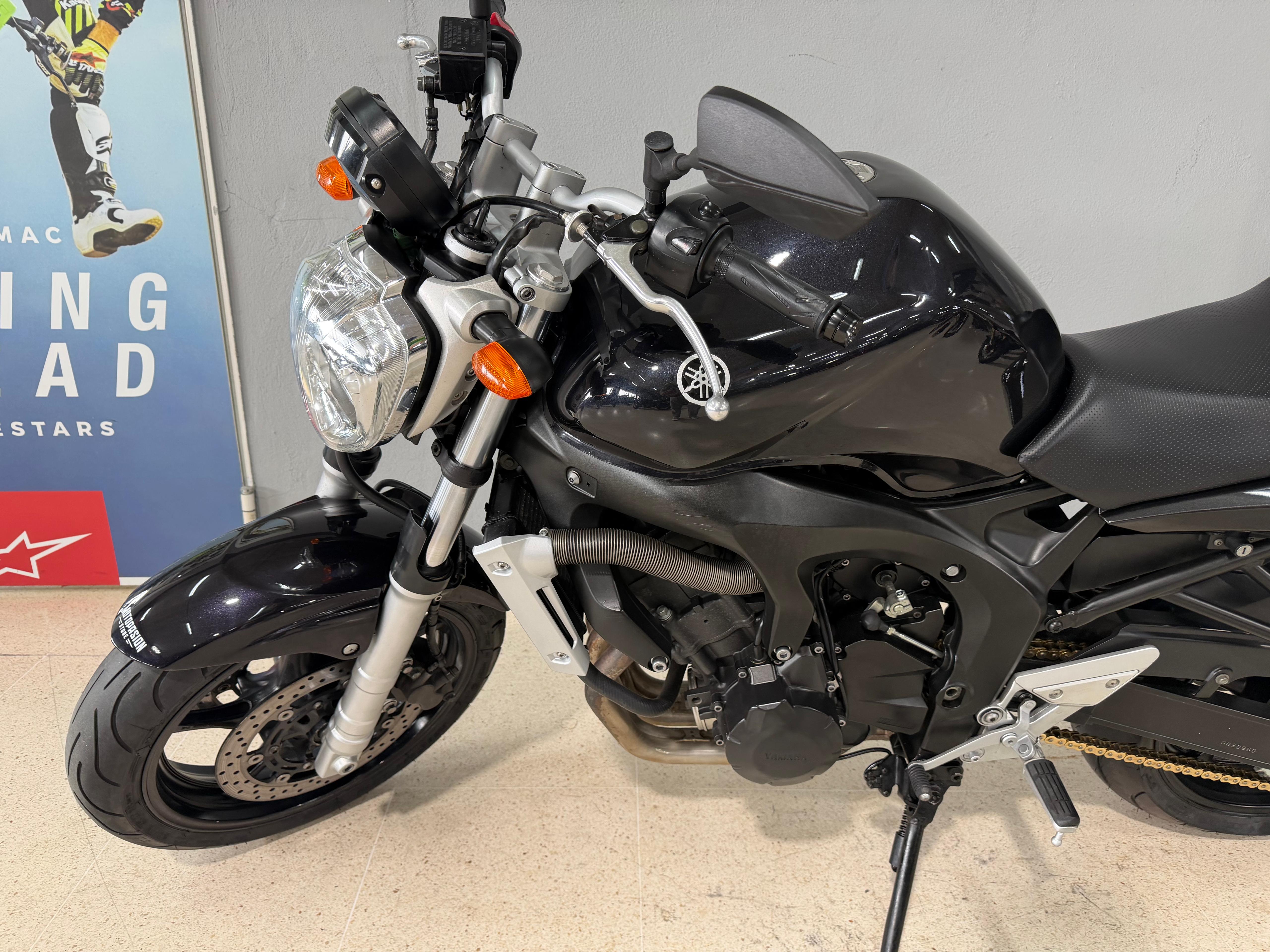 Foto 5 de YAMAHA FZ6 Imagen de YAMAHA FZ6