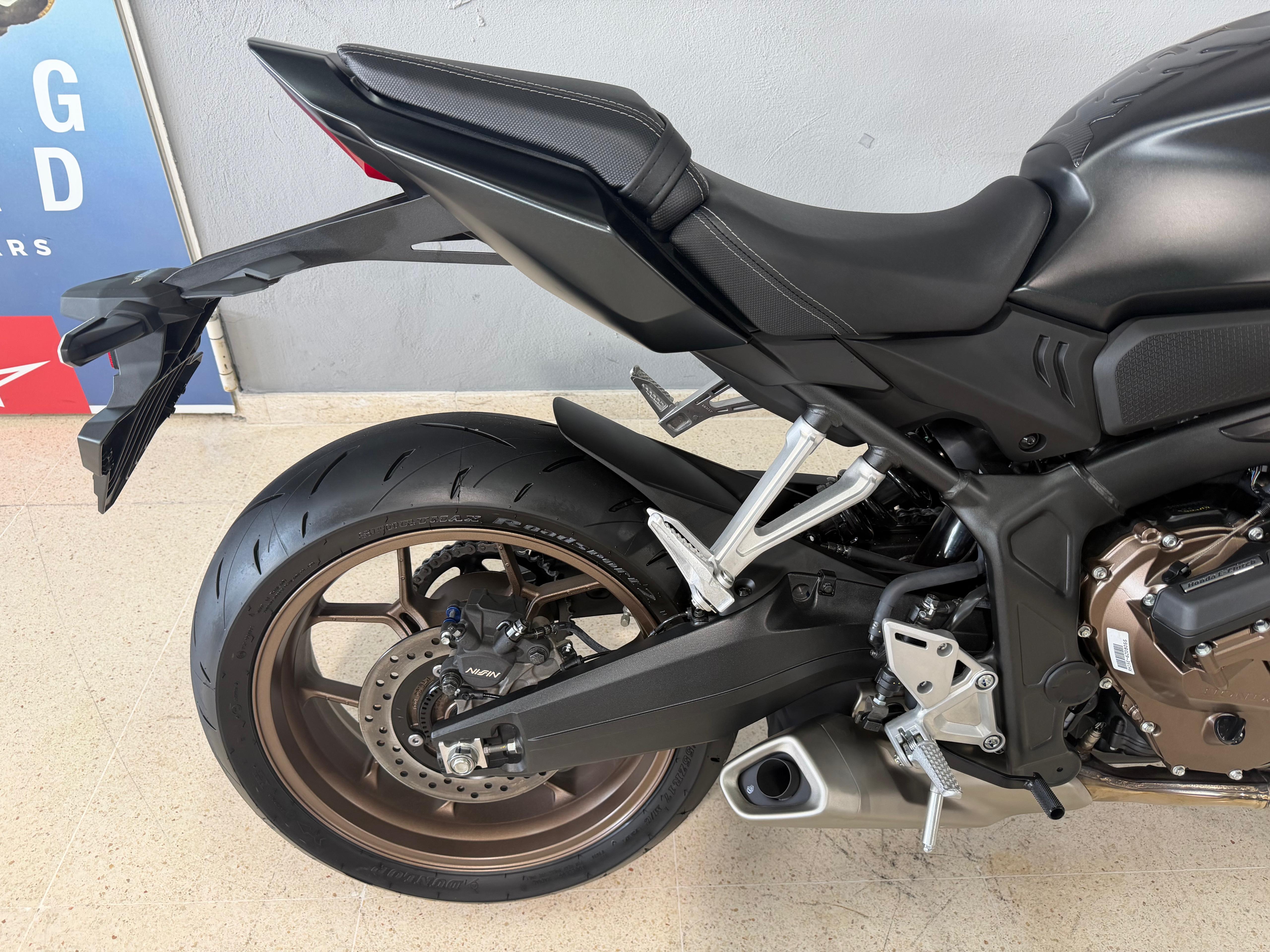 Imagen de HONDA CB 650R E-CLUTCH