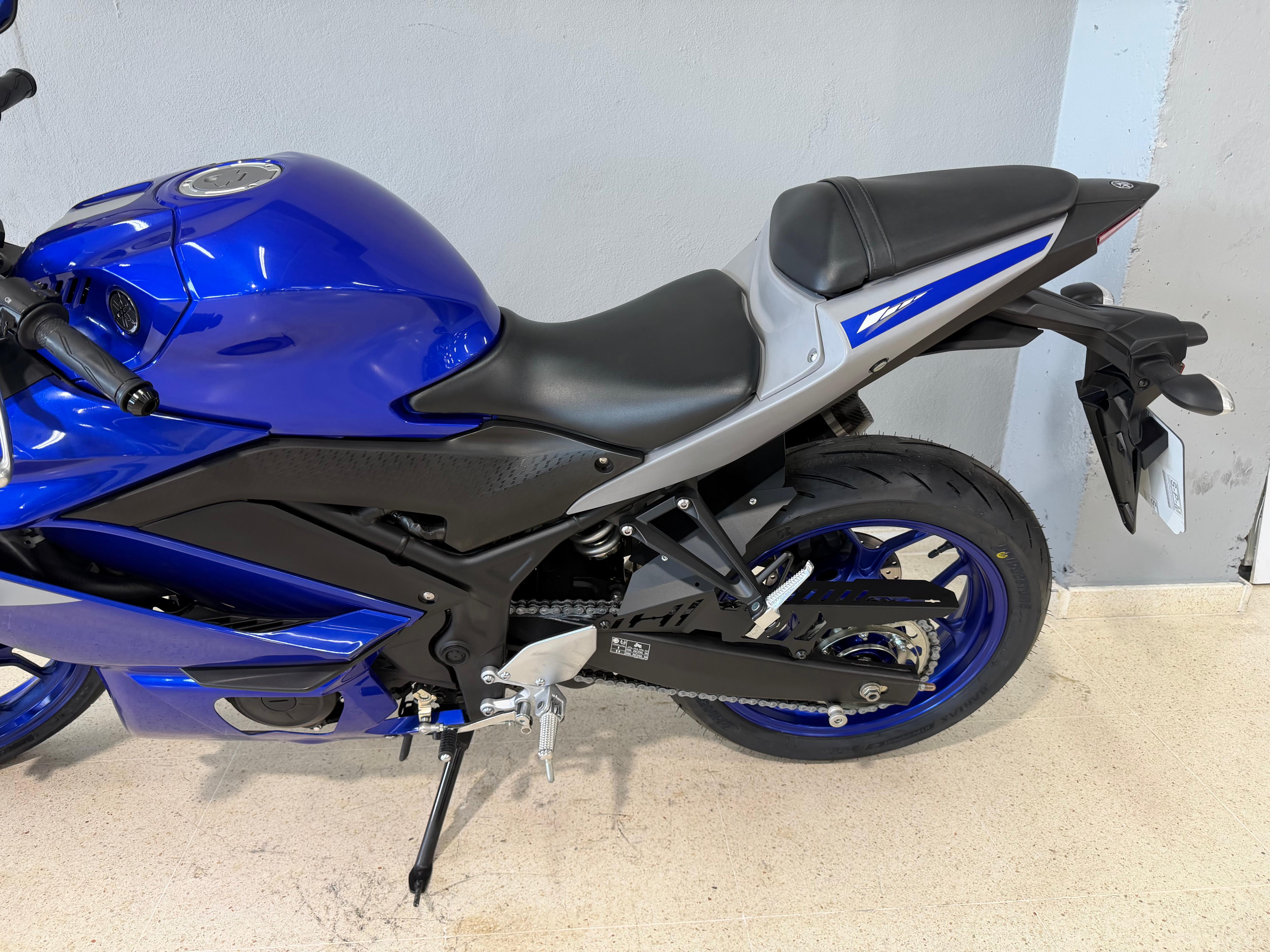 Foto 6 de YAMAHA YZF R3 Imagen de YAMAHA YZF R3
