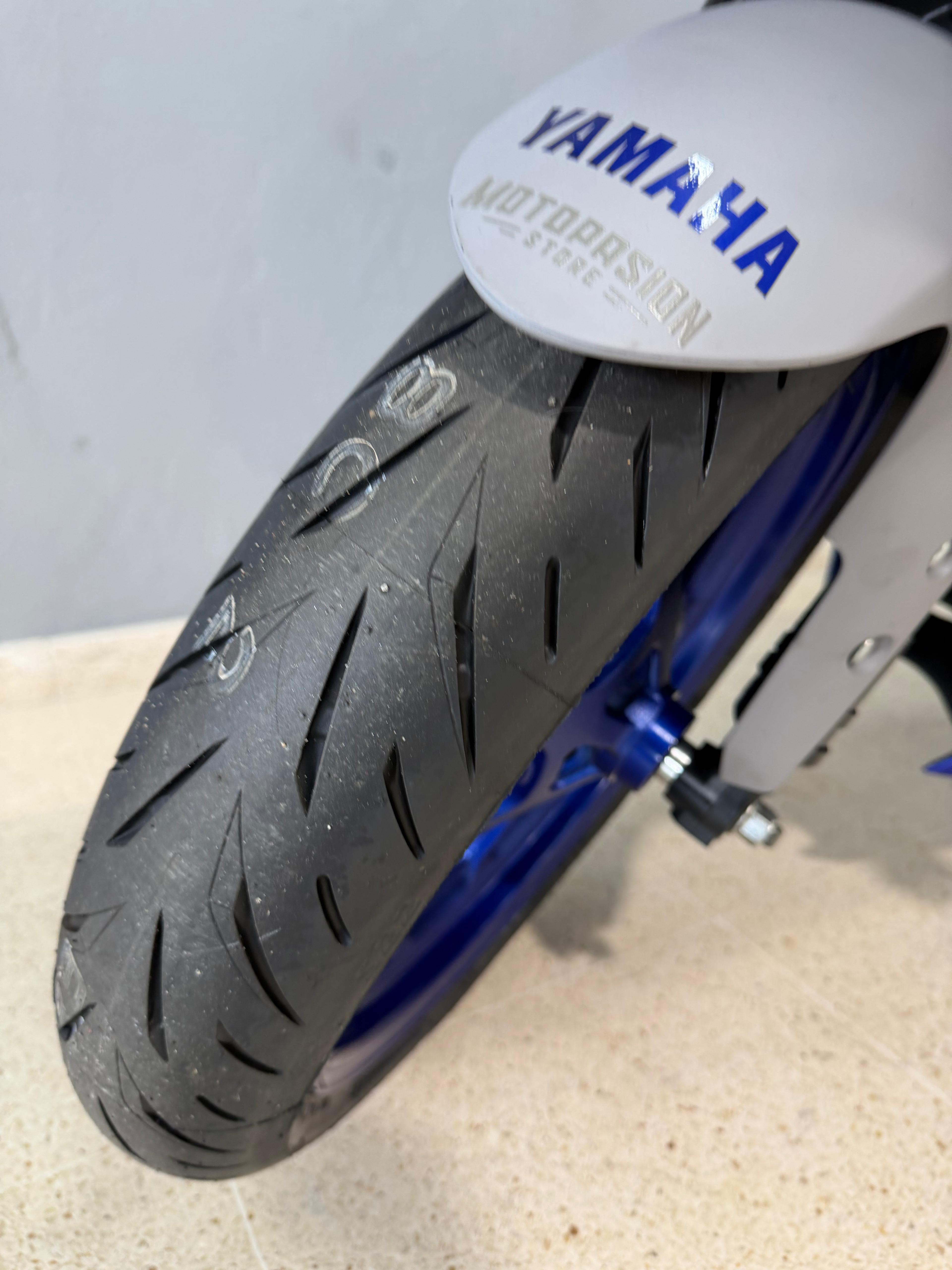 Foto 7 de YAMAHA YZF R3 Imagen de YAMAHA YZF R3