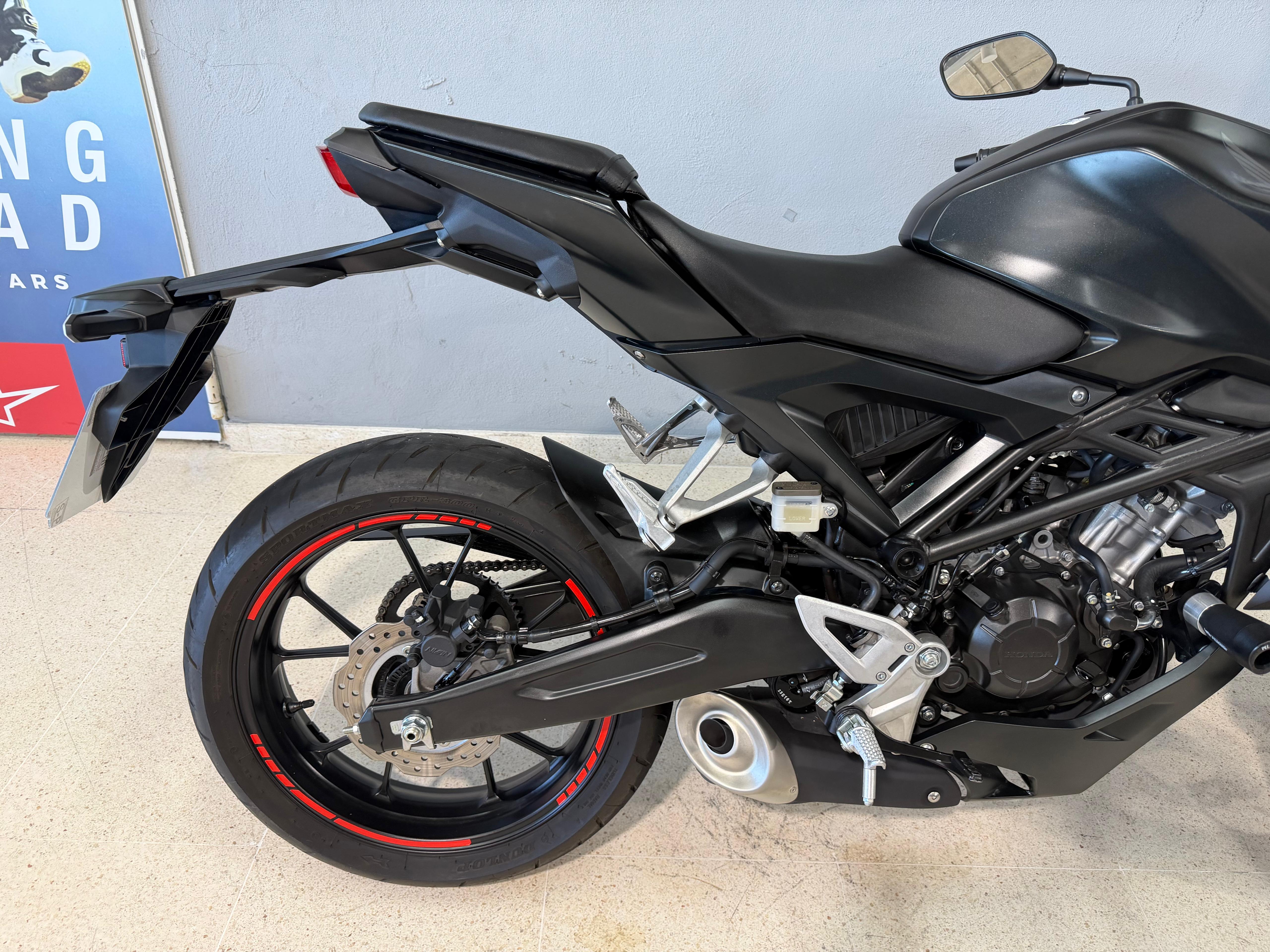 Imagen de HONDA CB125R