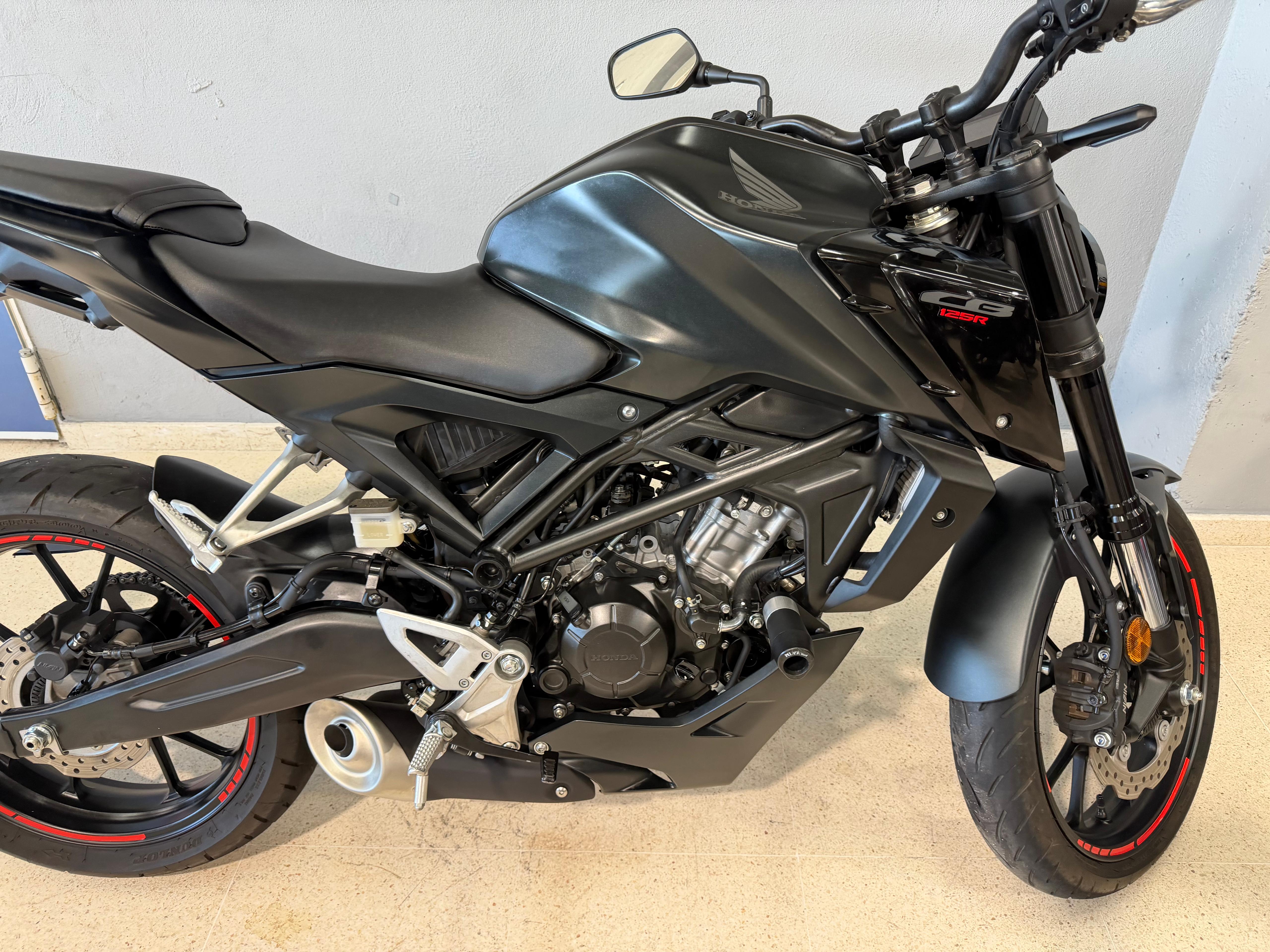 Imagen de HONDA CB125R