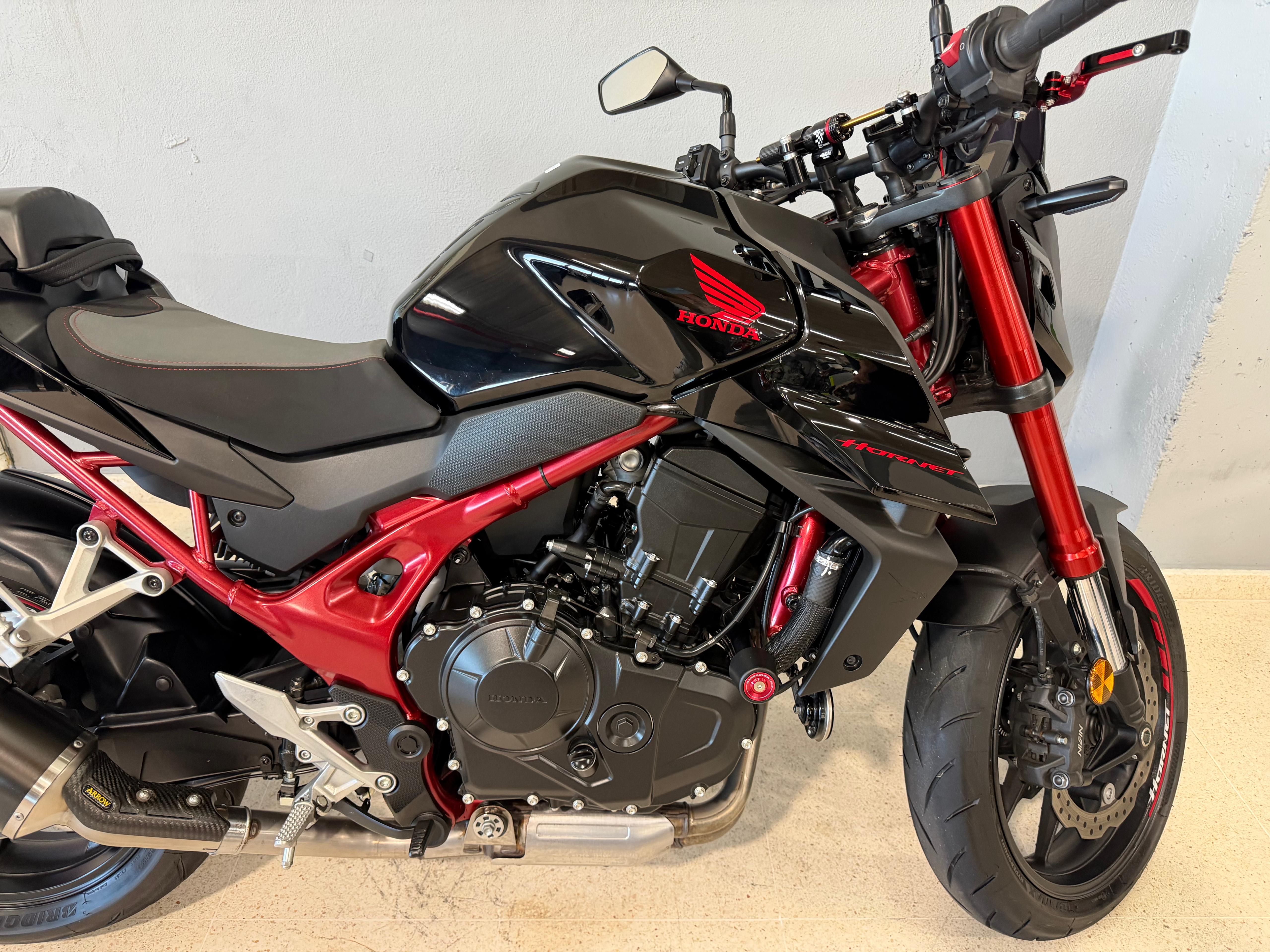 Foto 2 de HONDA HORNET 750 Imagen de HONDA HORNET 750