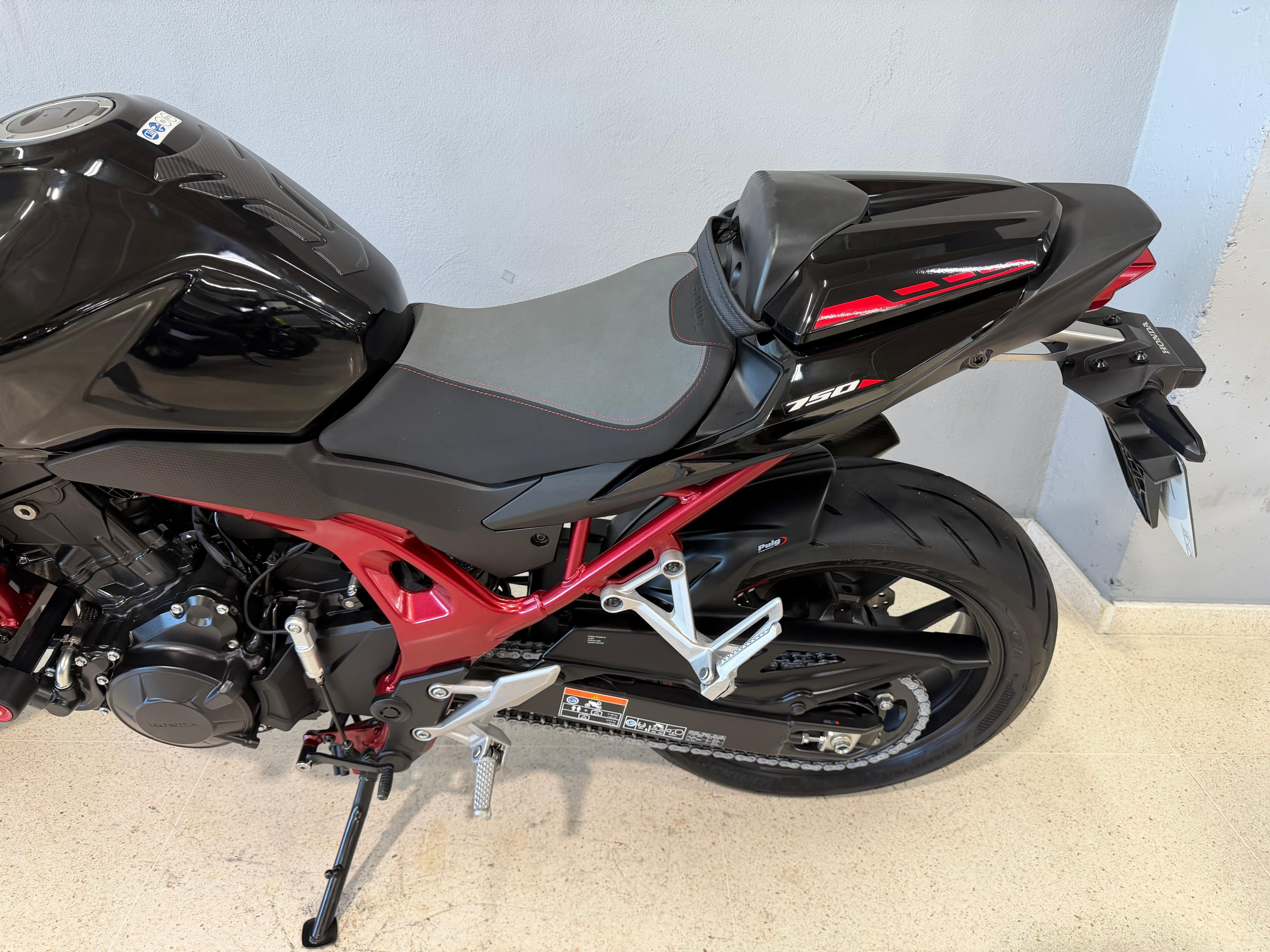 Foto 6 de HONDA HORNET 750 Imagen de HONDA HORNET 750