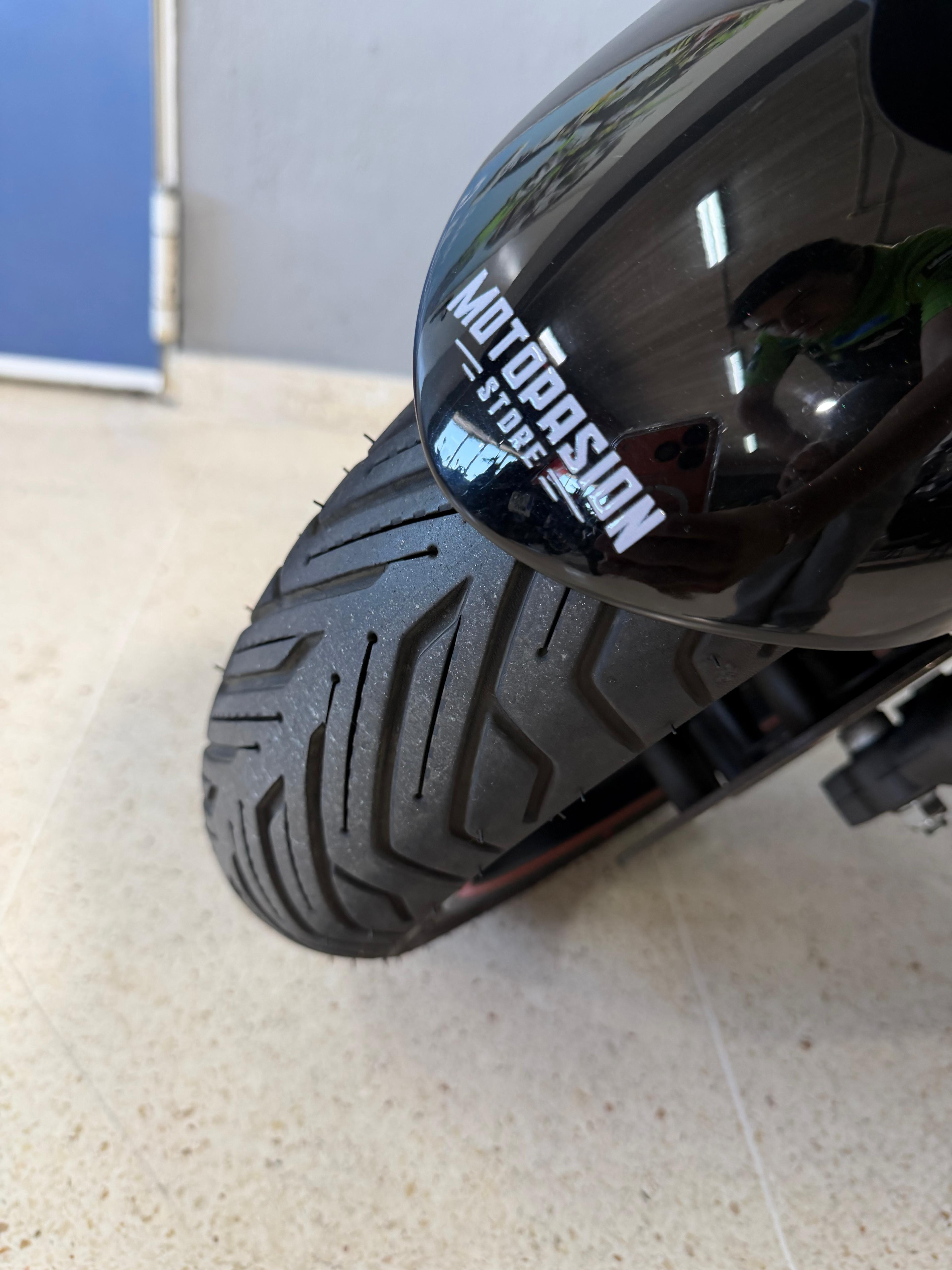 Imagen de HONDA FORZA 350