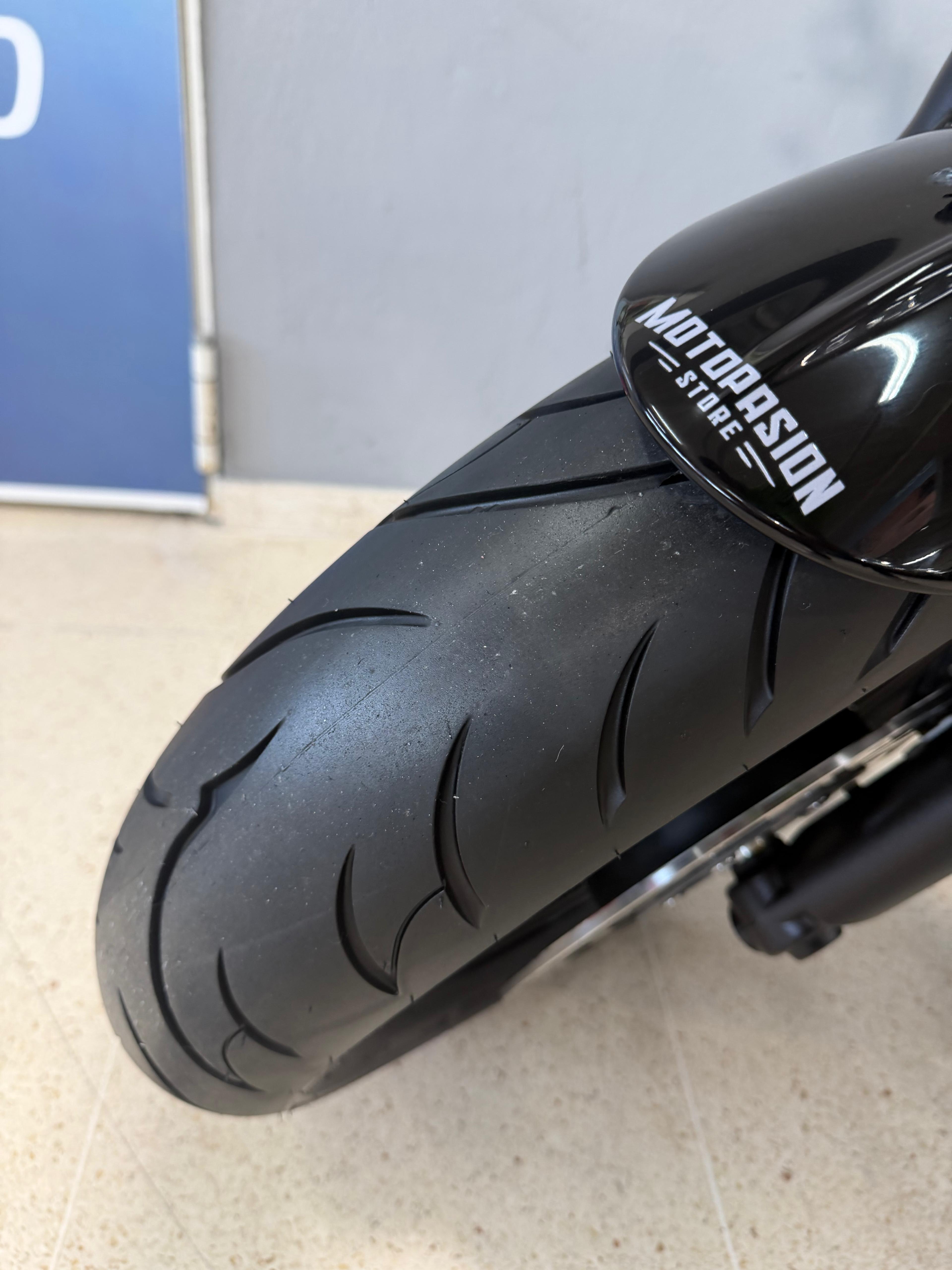 Foto 7 de TRIUMPH BONNEVILLE BOBBER - MATT STORM GREY Imagen de TRIUMPH BONNEVILLE BOBBER - MATT STORM GREY