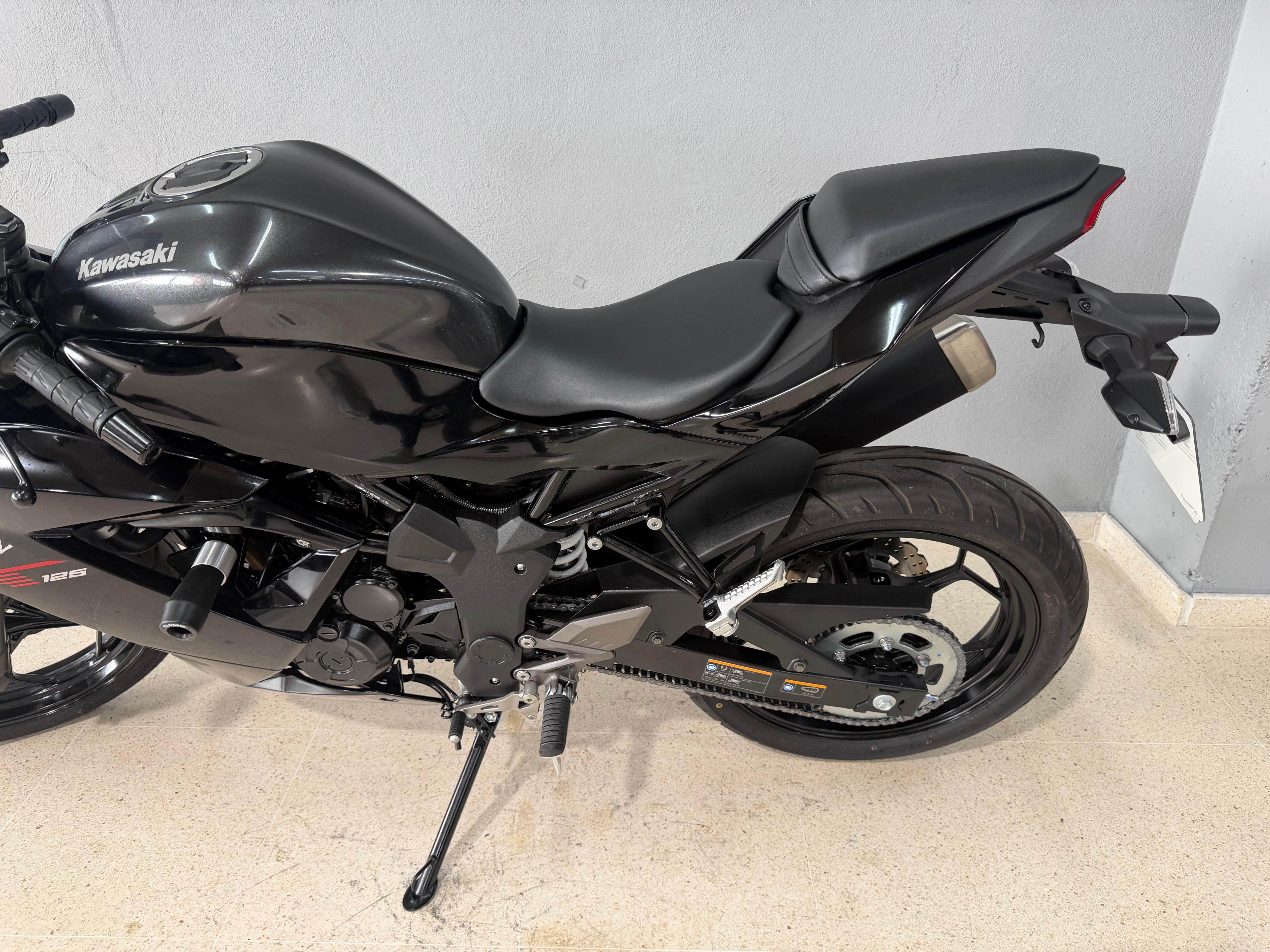 Foto 6 de KAWASAKI NINJA 125 Imagen de KAWASAKI NINJA 125