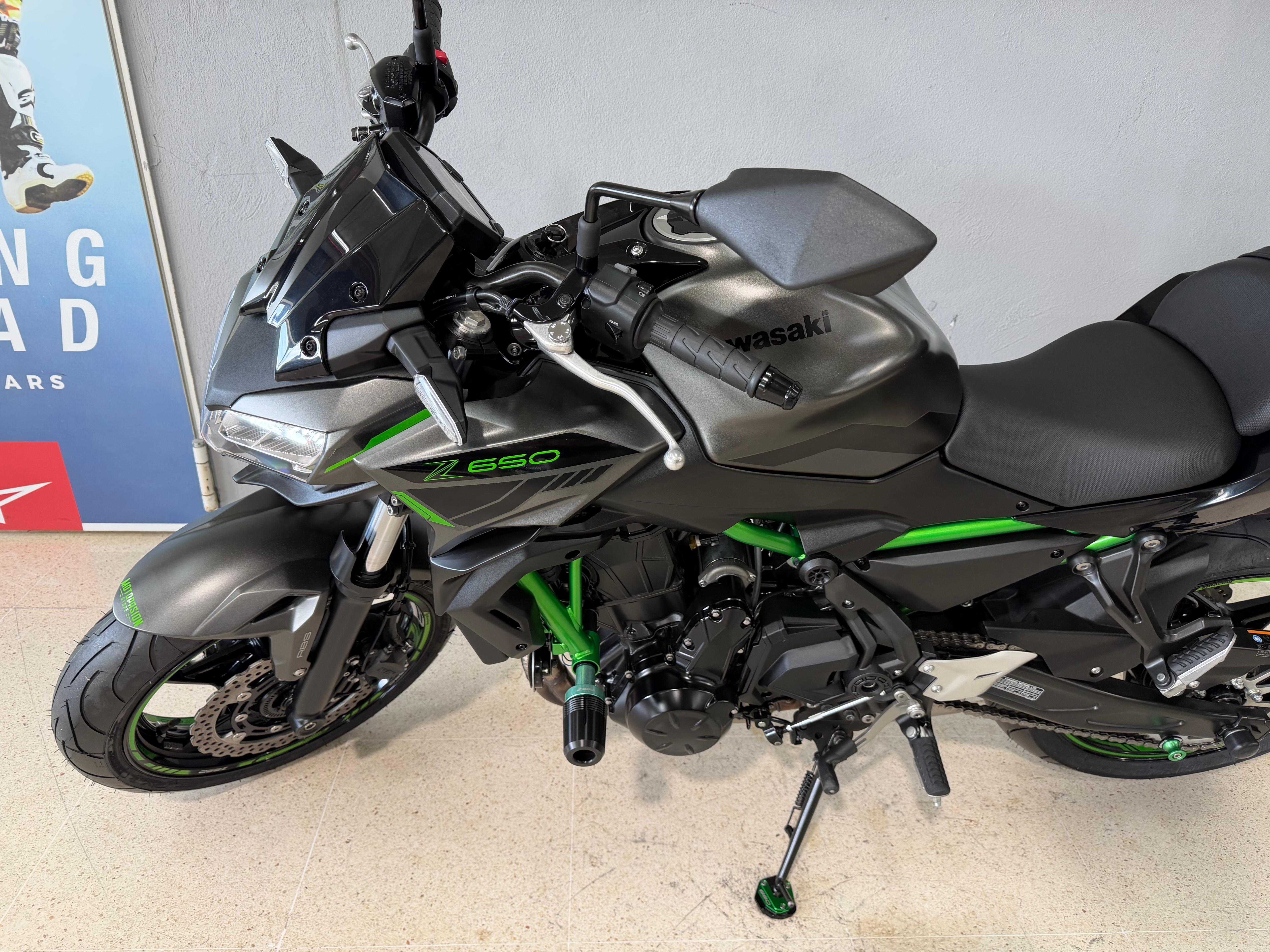 Foto 5 de KAWASAKI Z 650 Imagen de KAWASAKI Z 650