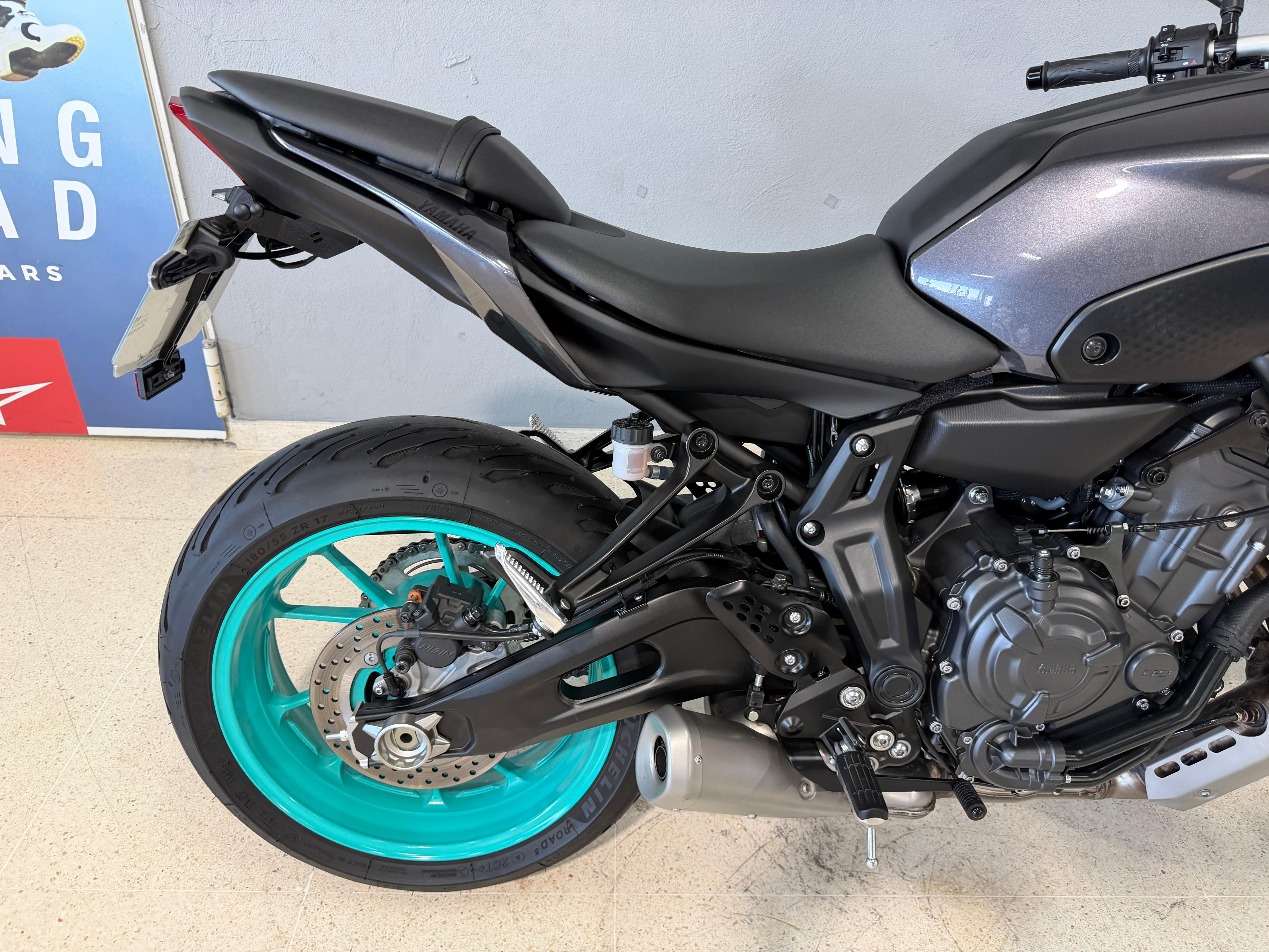 Foto 1 de YAMAHA MT 07 24 - GRIS Imagen de YAMAHA MT 07 24 - GRIS