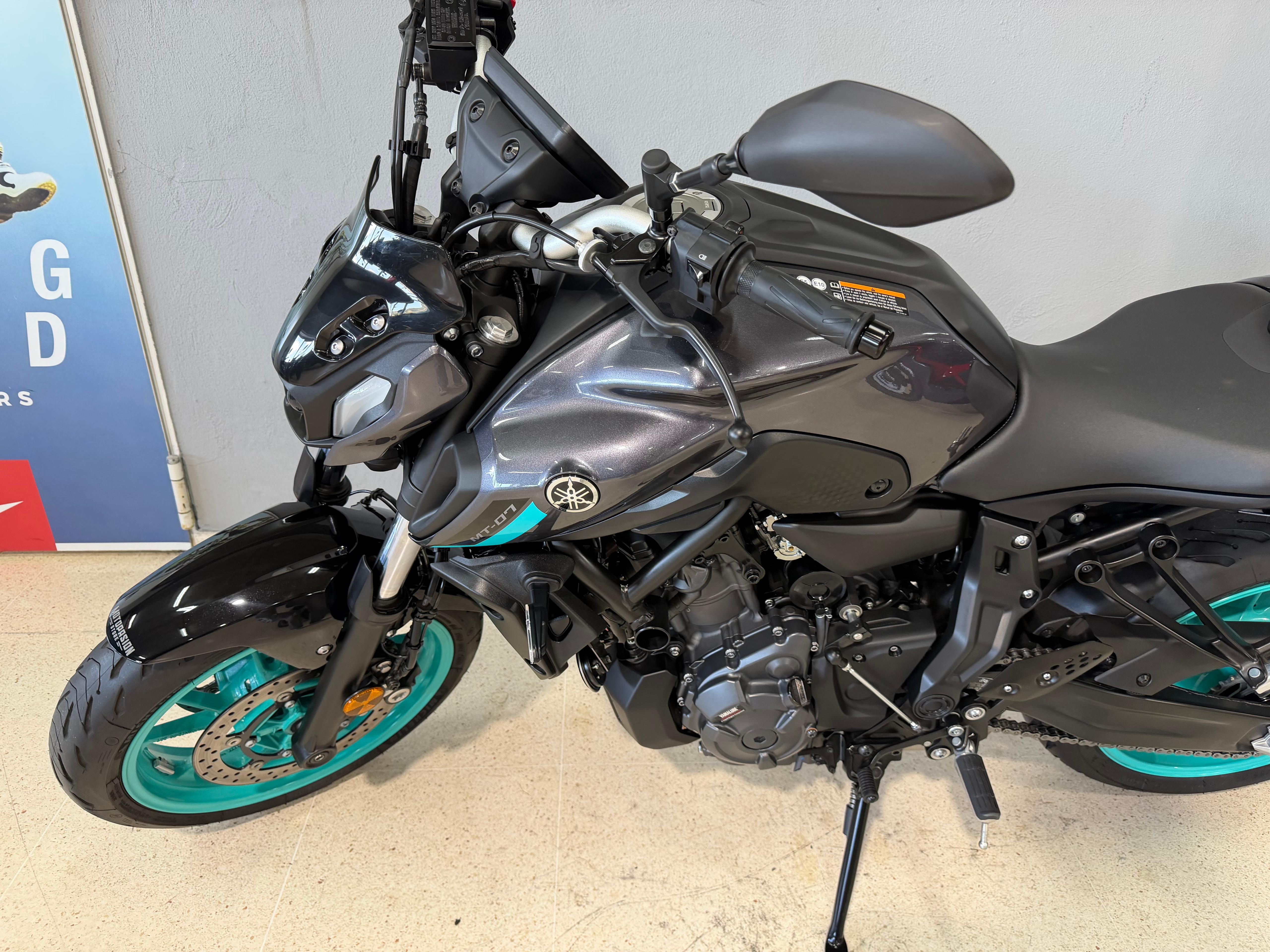 Foto 5 de YAMAHA MT 07 24 - GRIS Imagen de YAMAHA MT 07 24 - GRIS