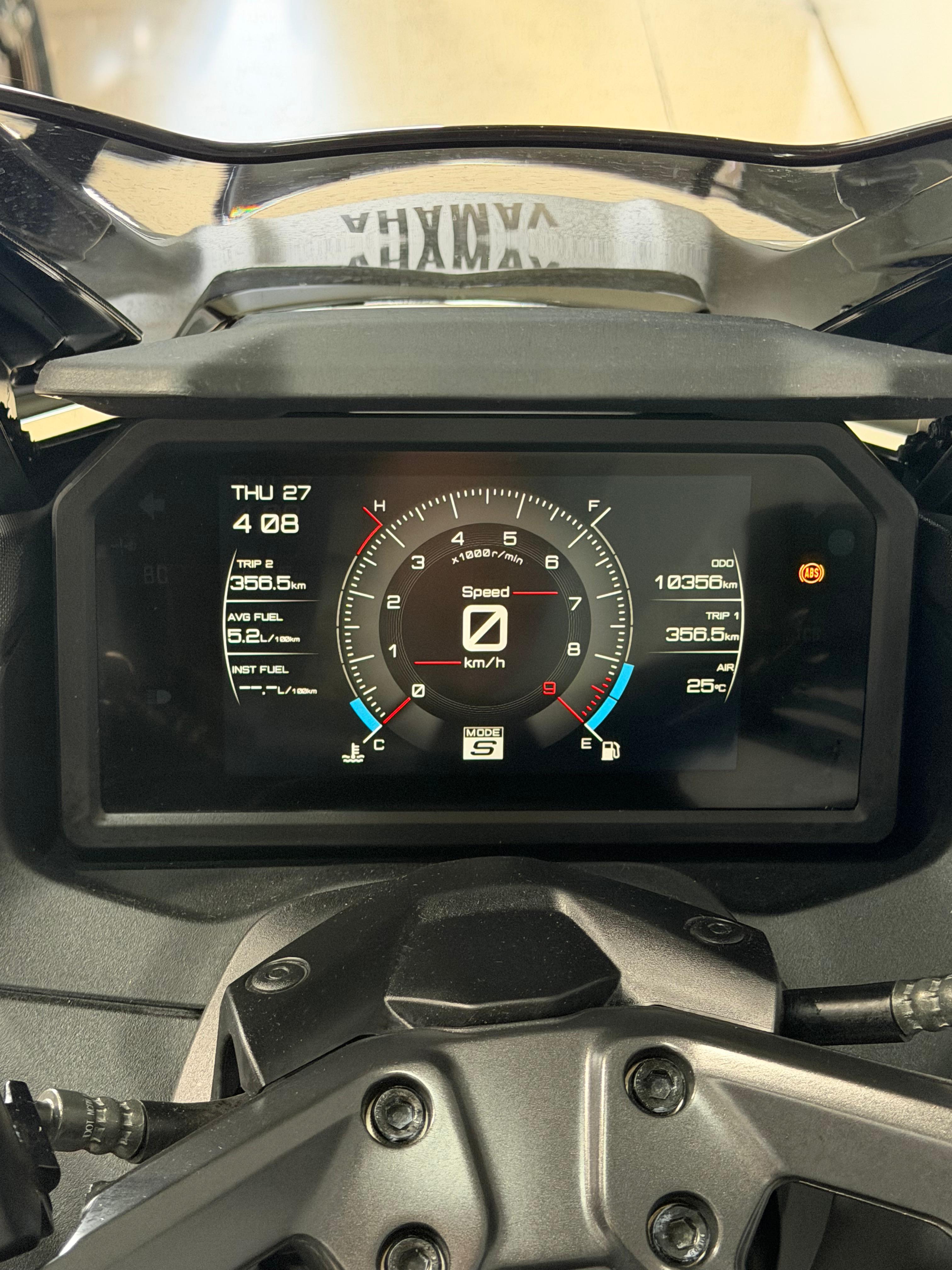 Imagen de YAMAHA XP 560
