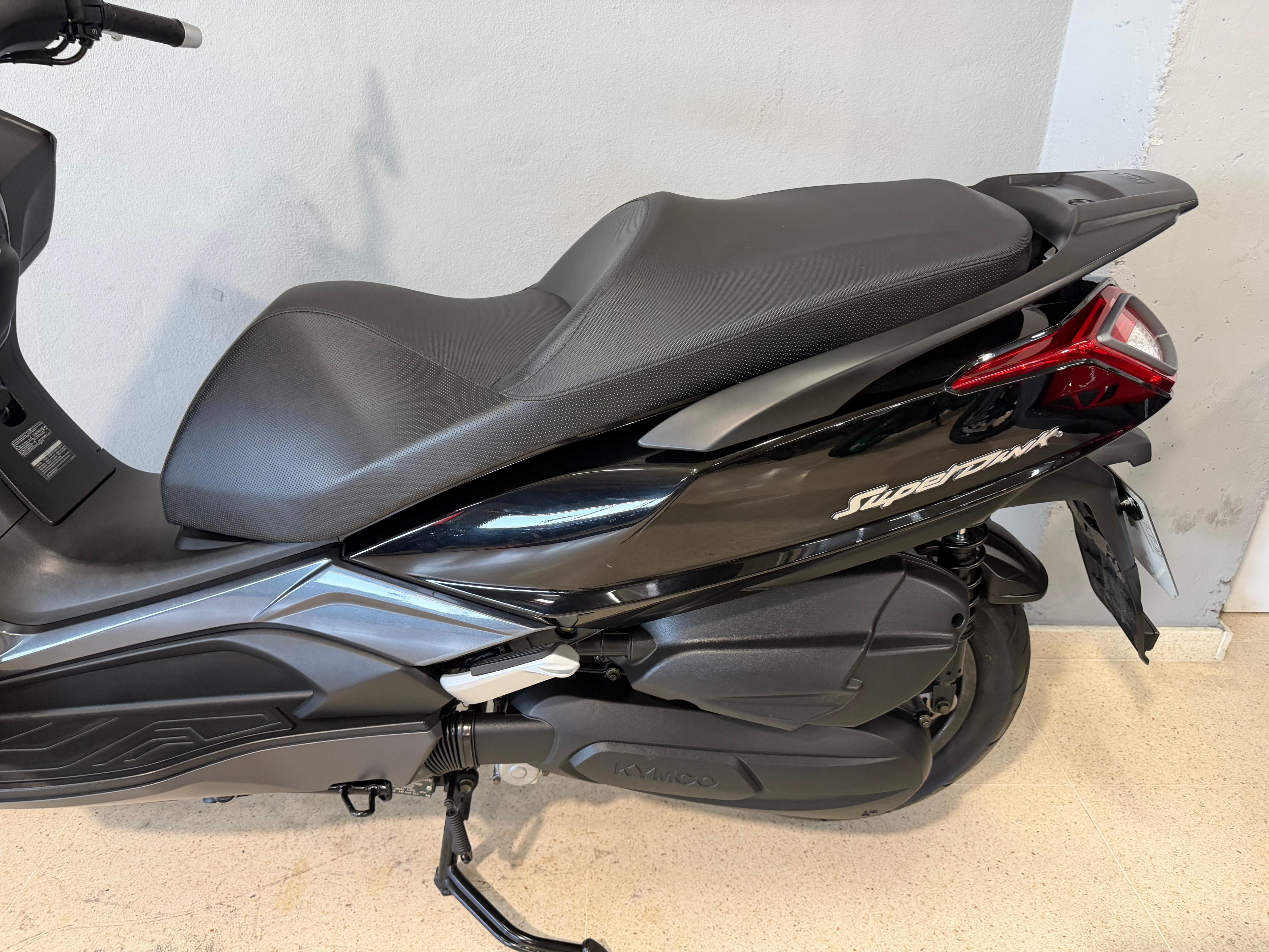 Foto 6 de KYMCO SUPER DINK 125 ABS Imagen de KYMCO SUPER DINK 125 ABS
