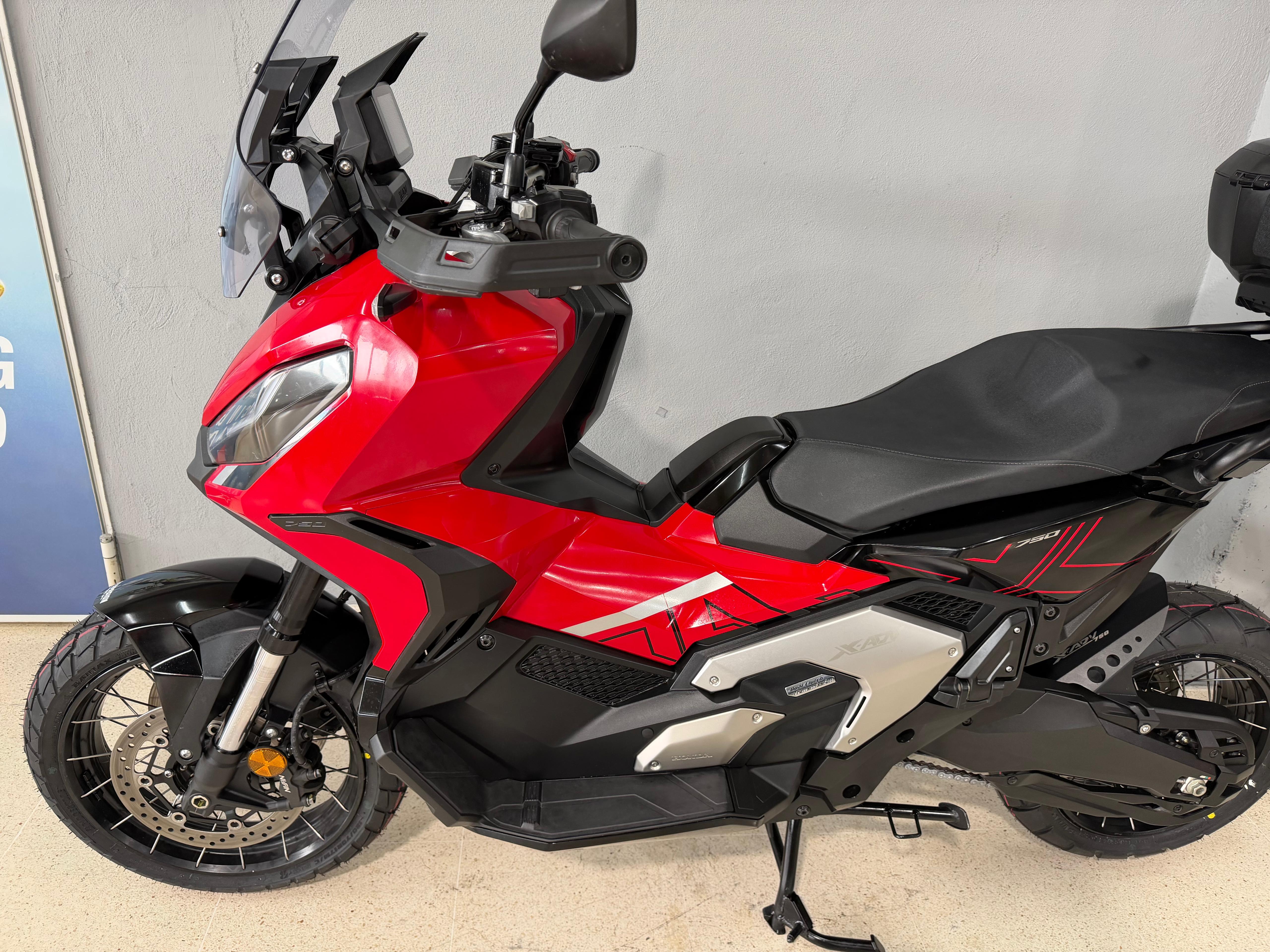 Foto 5 de HONDA X-ADV 750 SPECIAL EDITION Imagen de HONDA X-ADV 750 SPECIAL EDITION