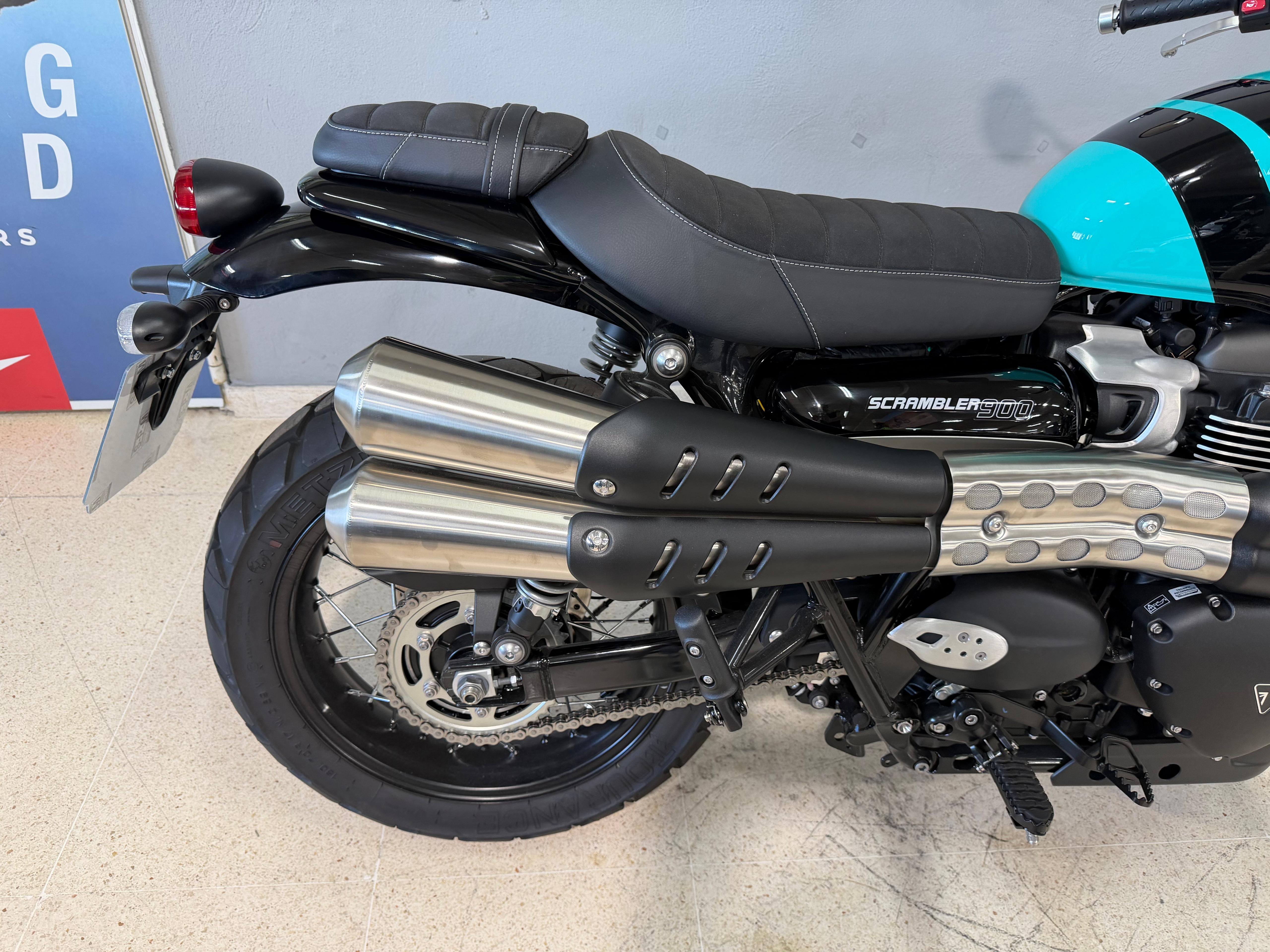 Foto 1 de TRIUMPH STREET SCRAMBLER 25 - KINGFISHER BLUE Imagen de TRIUMPH STREET SCRAMBLER 25 - KINGFISHER BLUE