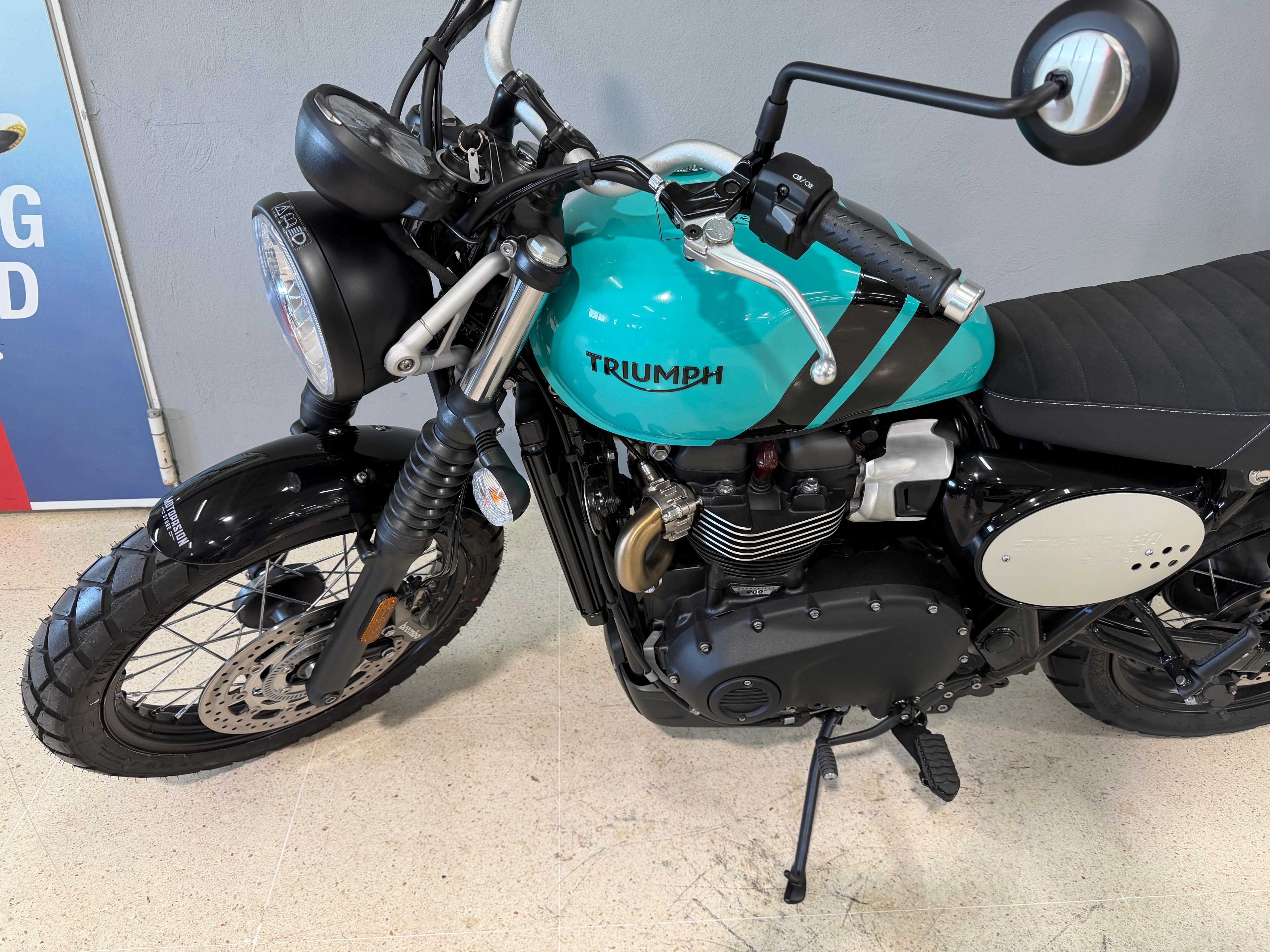 Foto 5 de TRIUMPH STREET SCRAMBLER 25 - KINGFISHER BLUE Imagen de TRIUMPH STREET SCRAMBLER 25 - KINGFISHER BLUE