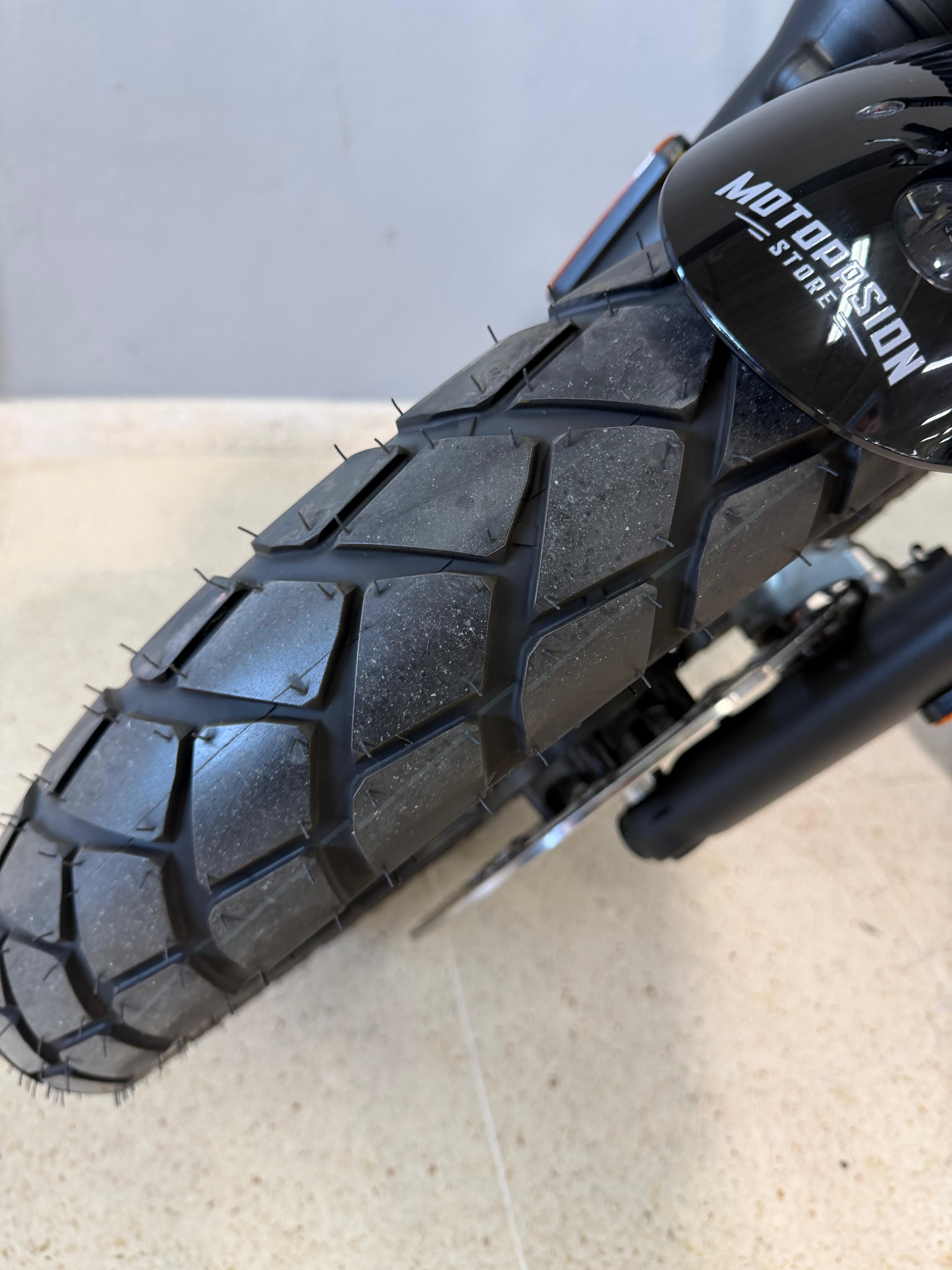 Foto 7 de TRIUMPH STREET SCRAMBLER 25 - KINGFISHER BLUE Imagen de TRIUMPH STREET SCRAMBLER 25 - KINGFISHER BLUE