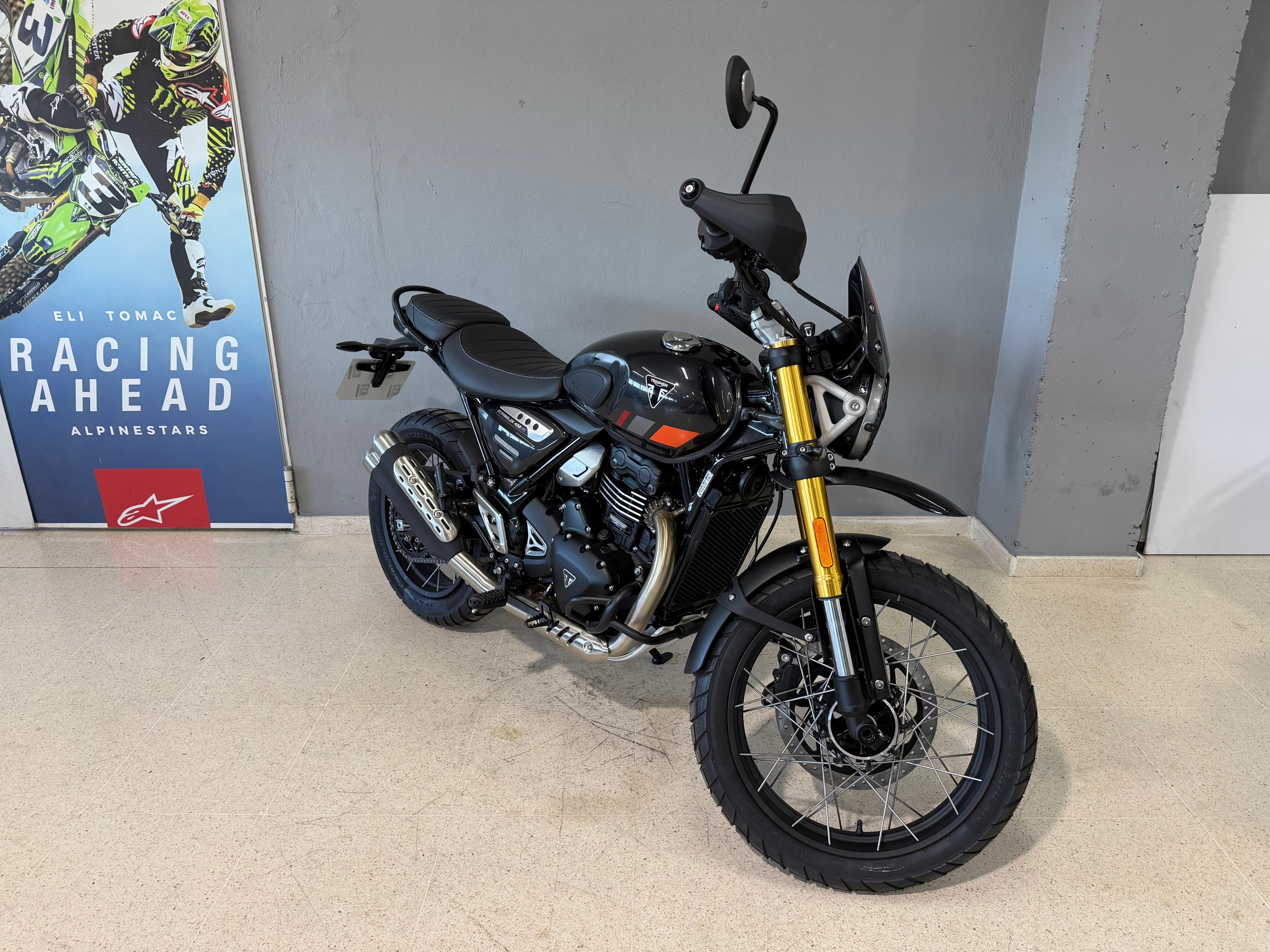 Foto 3 de TRIUMPH SCRAMBLER 400 XC 26 - STORM GREY Imagen de TRIUMPH SCRAMBLER 400 XC 26 - STORM GREY