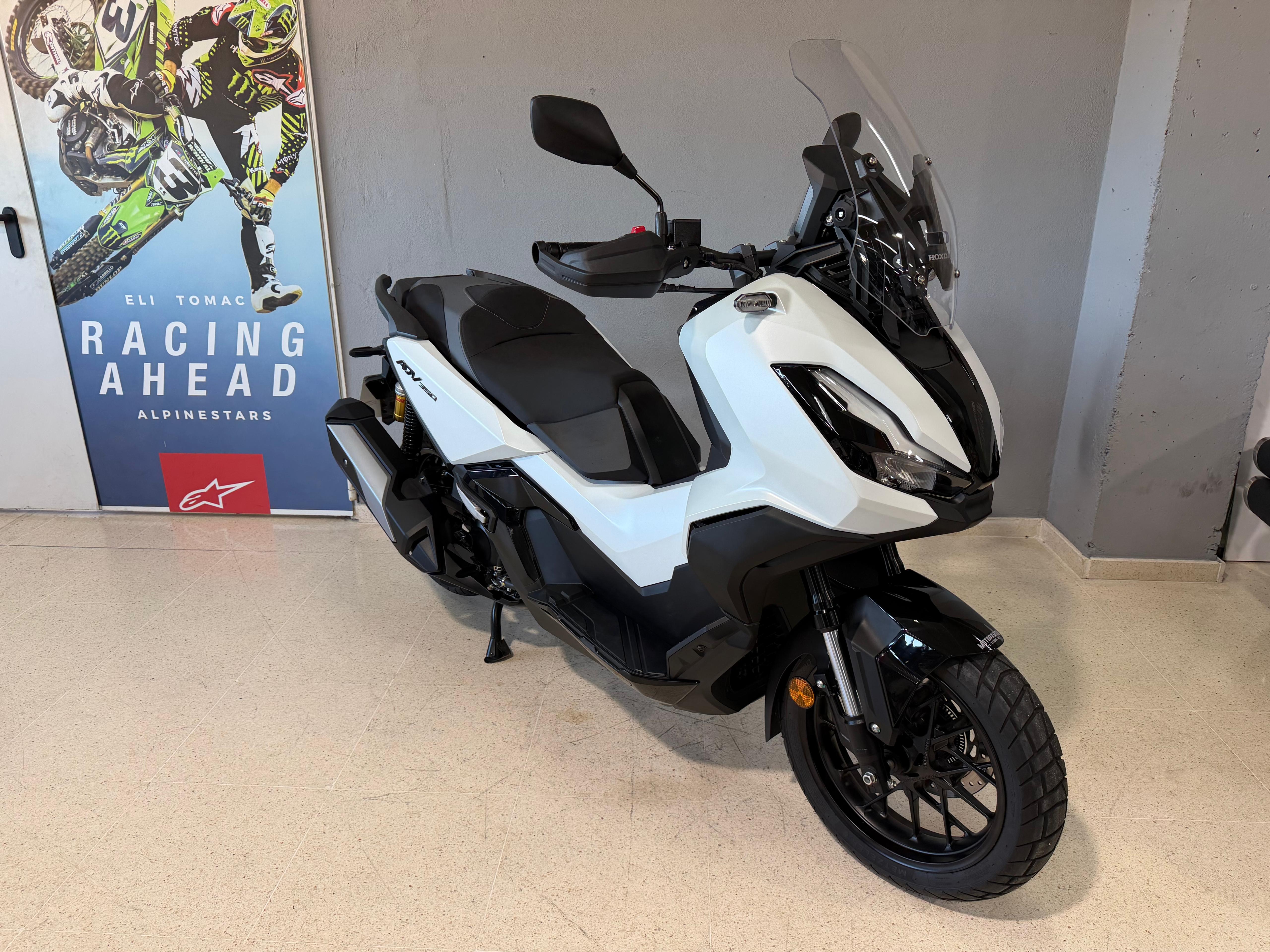 Imagen de HONDA ADV350