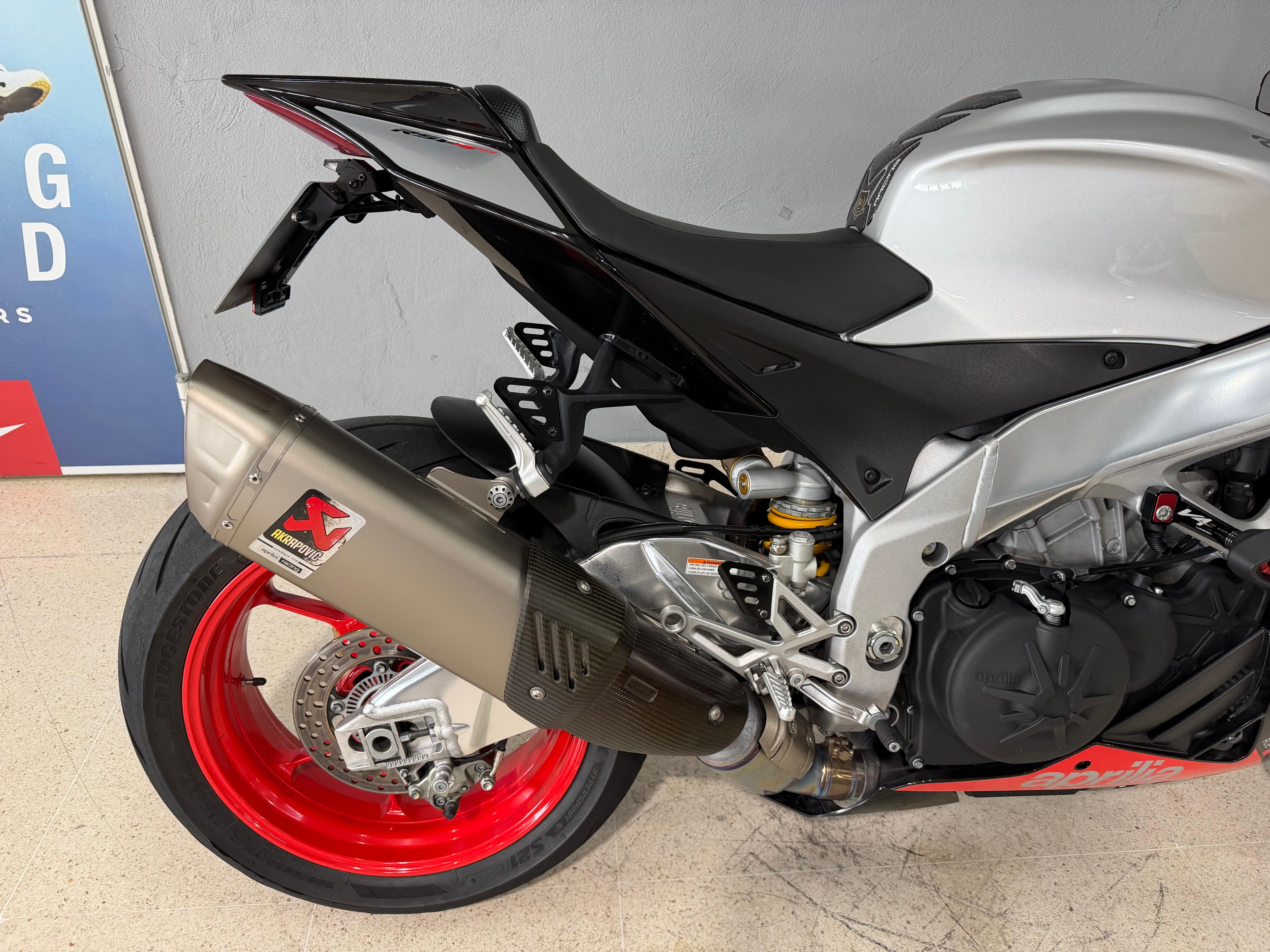 Imagen de APRILIA RSV4