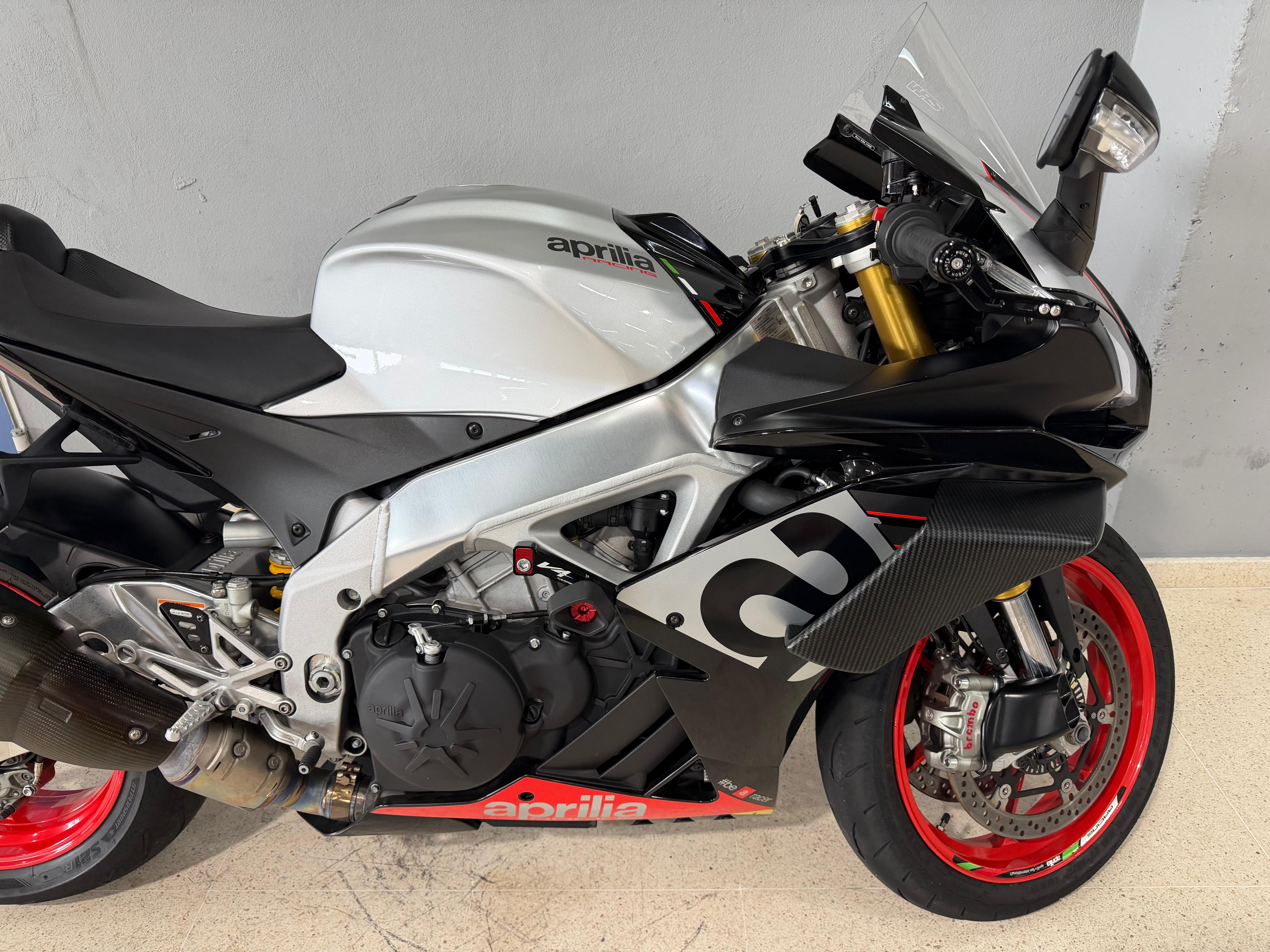 Imagen de APRILIA RSV4