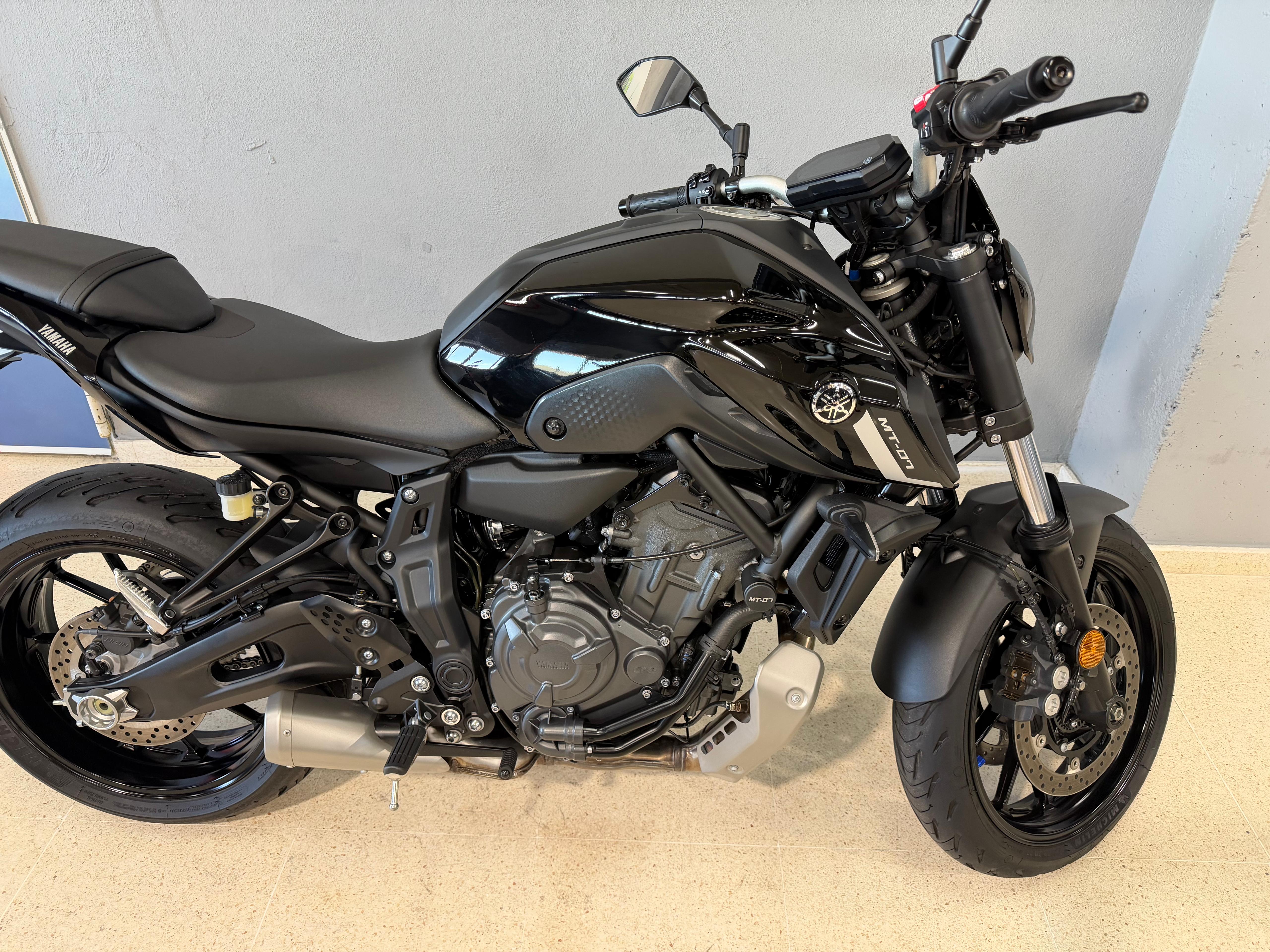 Foto 2 de YAMAHA MT 07 Imagen de YAMAHA MT 07