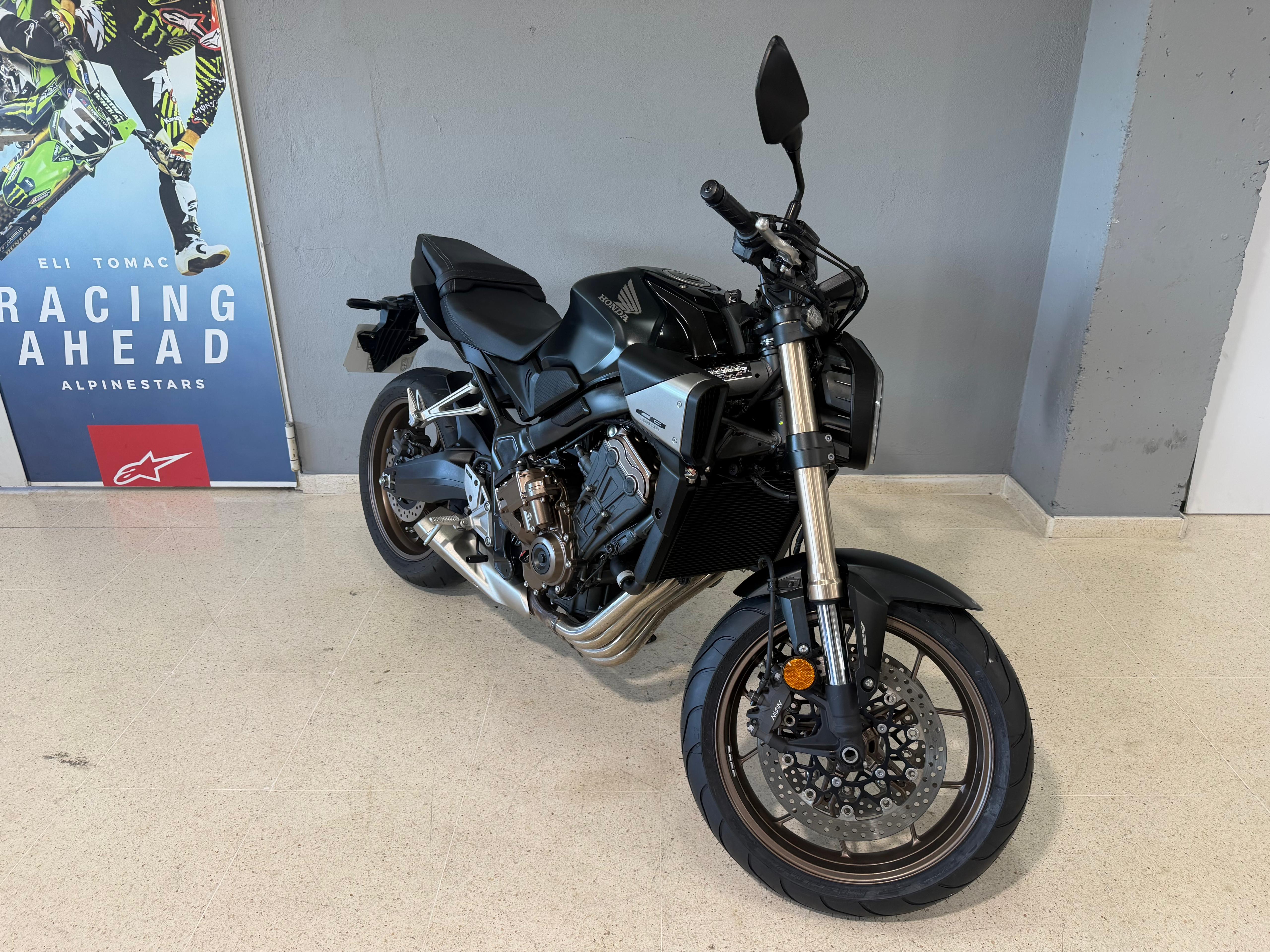 Foto 3 de HONDA CB650R Imagen de HONDA CB650R