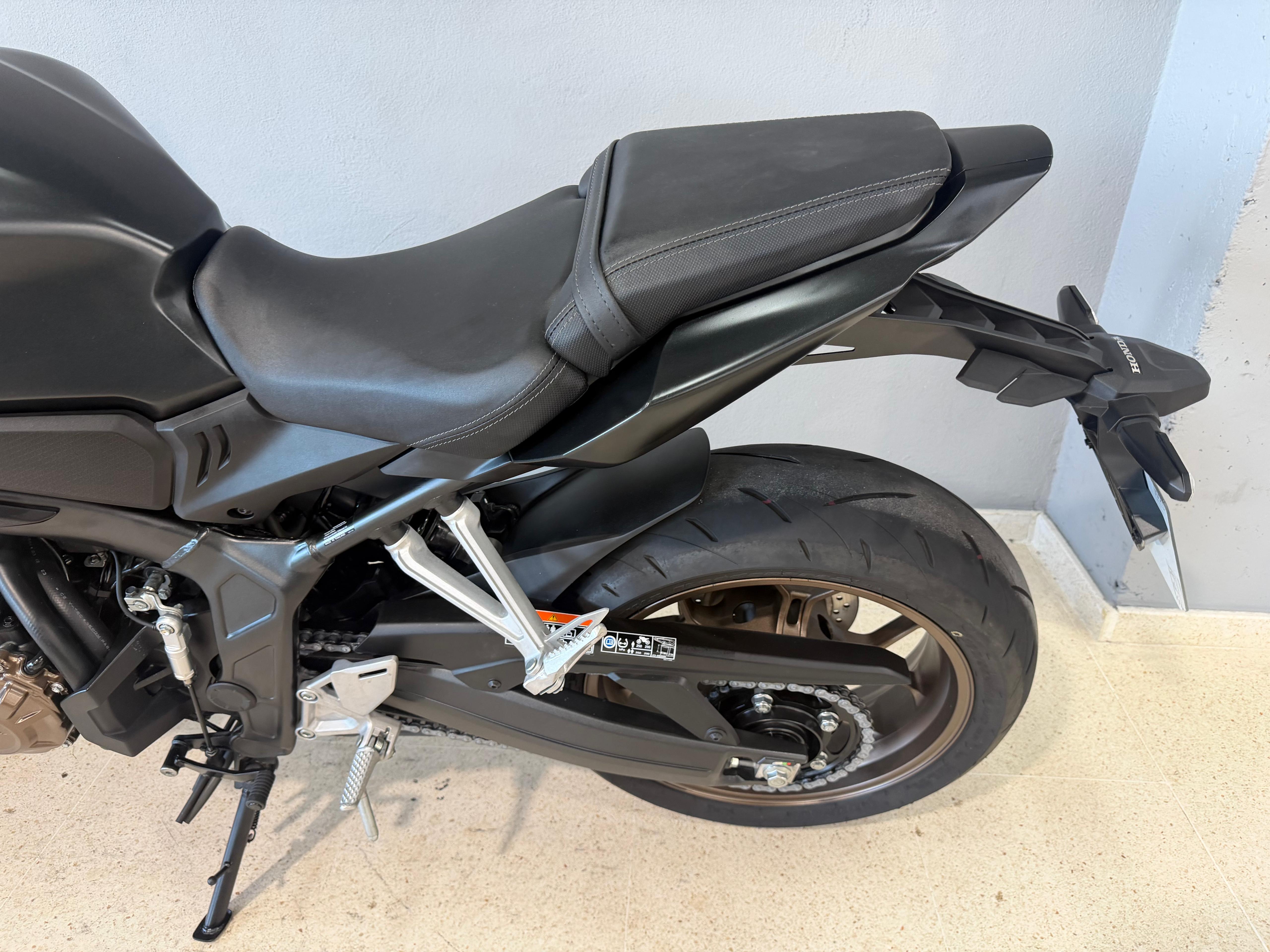 Foto 6 de HONDA CB650R Imagen de HONDA CB650R