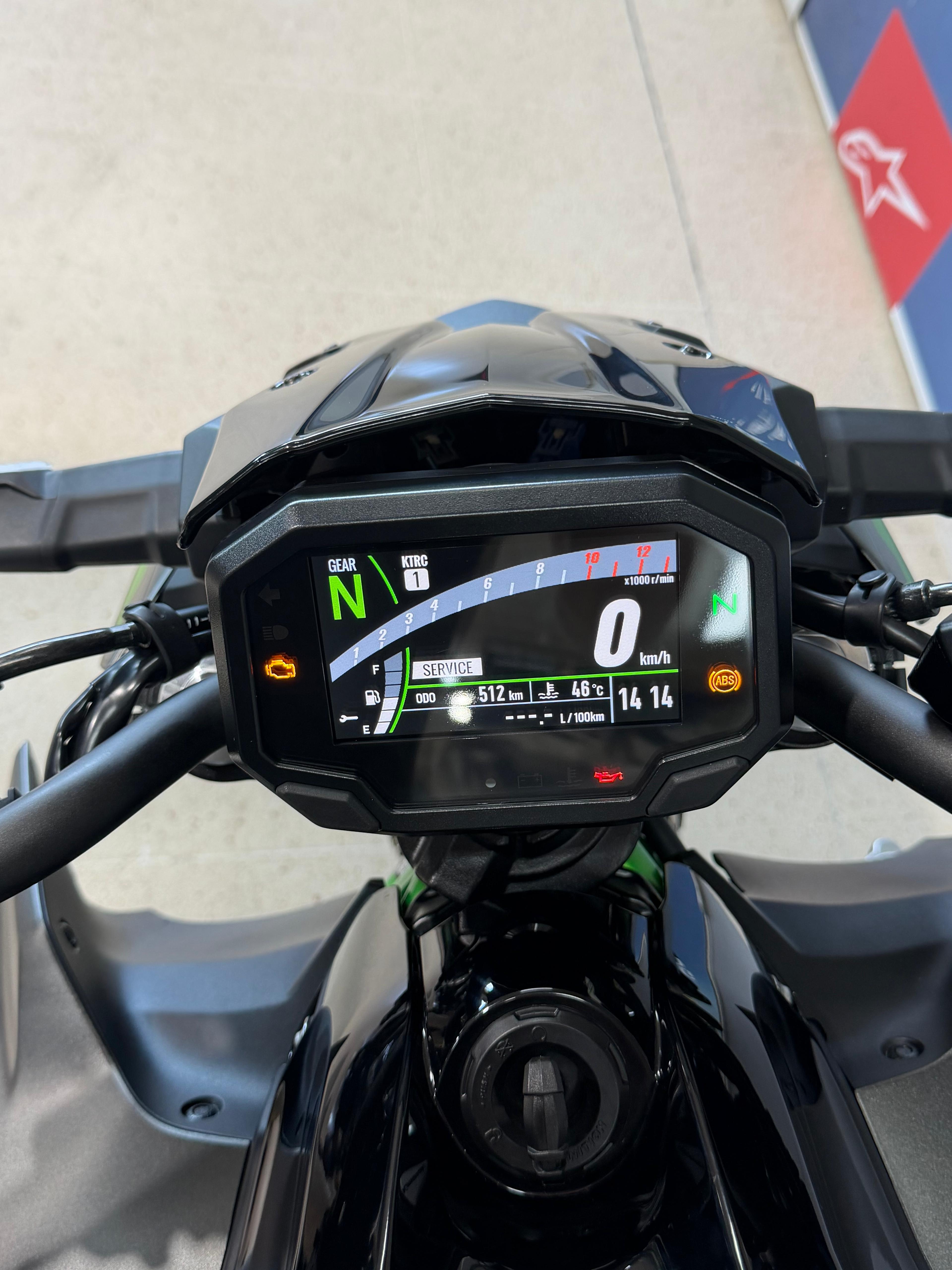 Imagen de KAWASAKI Z 650 ABS 23 - GRIS