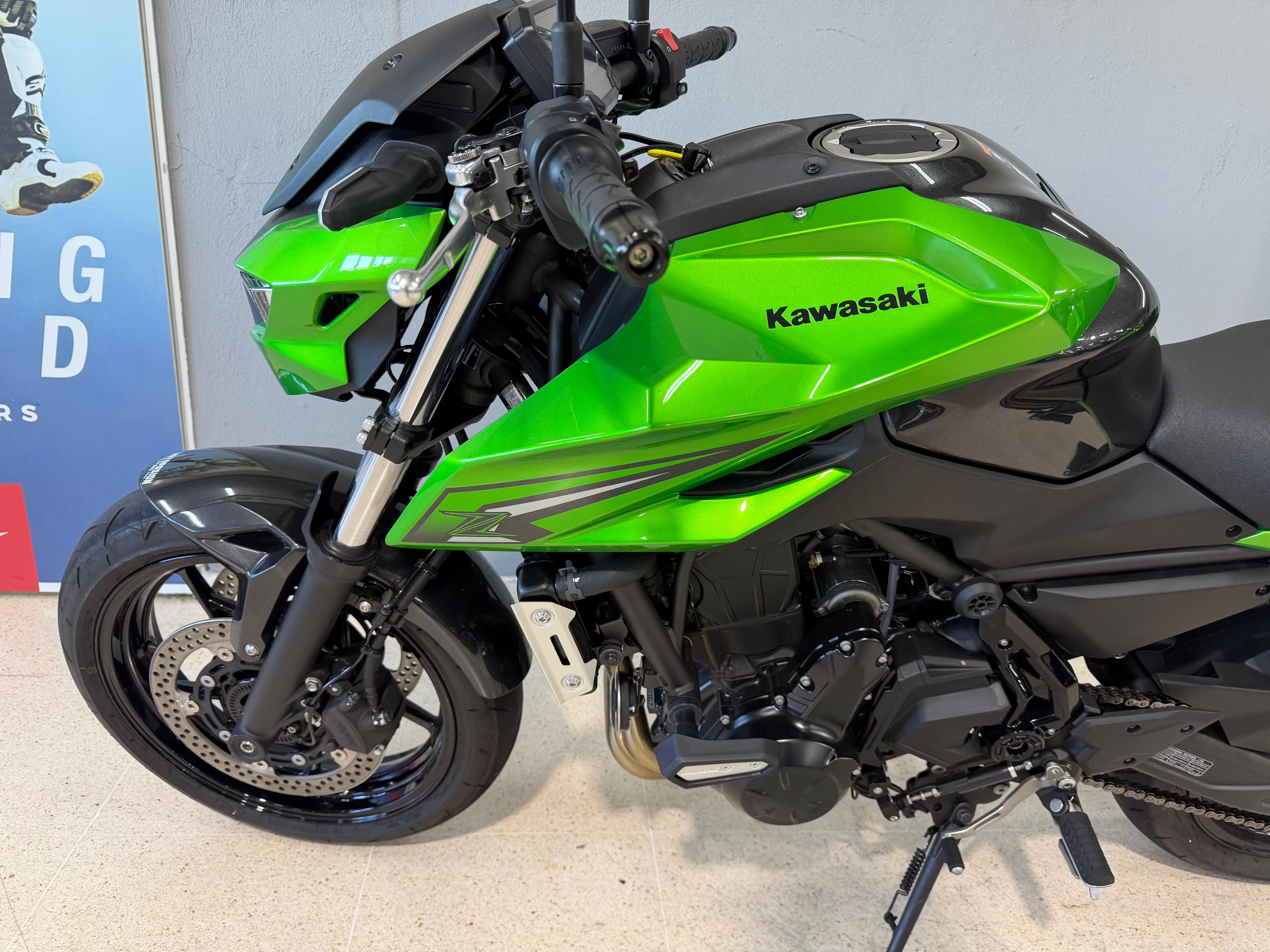 Foto 5 de KAWASAKI Z 650 S PERFORMANCE Imagen de KAWASAKI Z 650 S PERFORMANCE