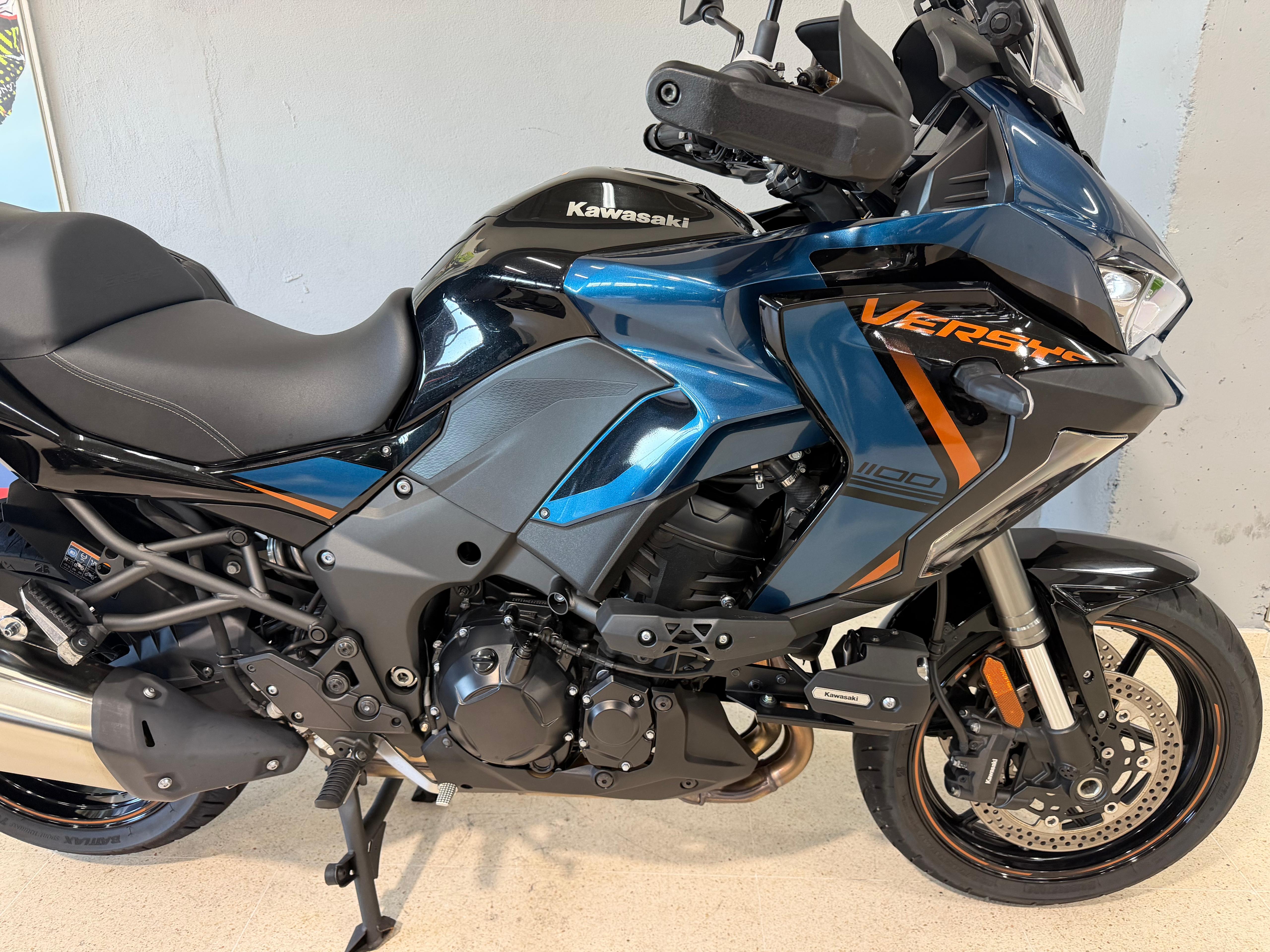 Imagen de KAWASAKI VERSYS 1100 SE 26 - AZUL