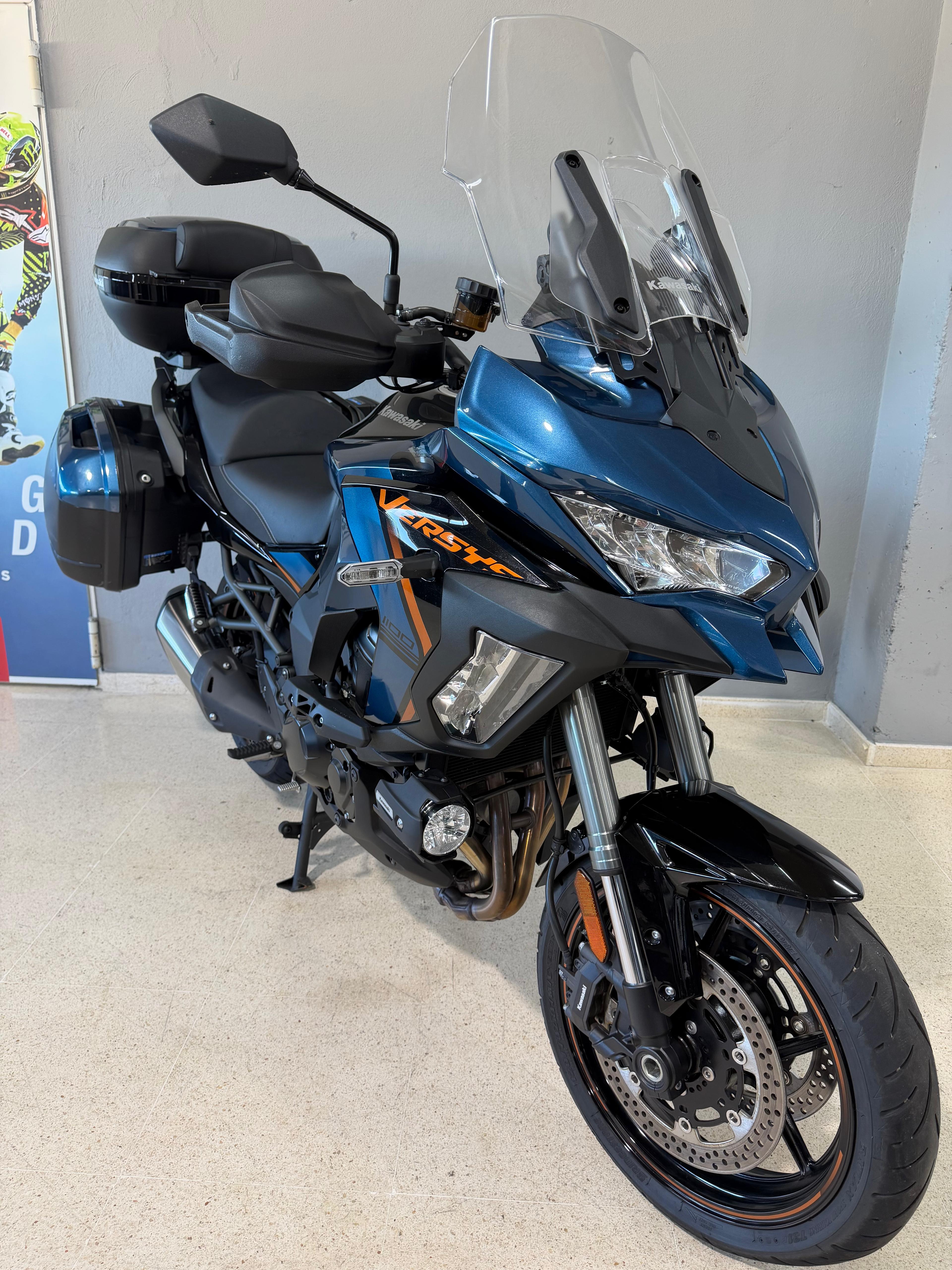 Imagen de KAWASAKI VERSYS 1100 SE 26 - AZUL