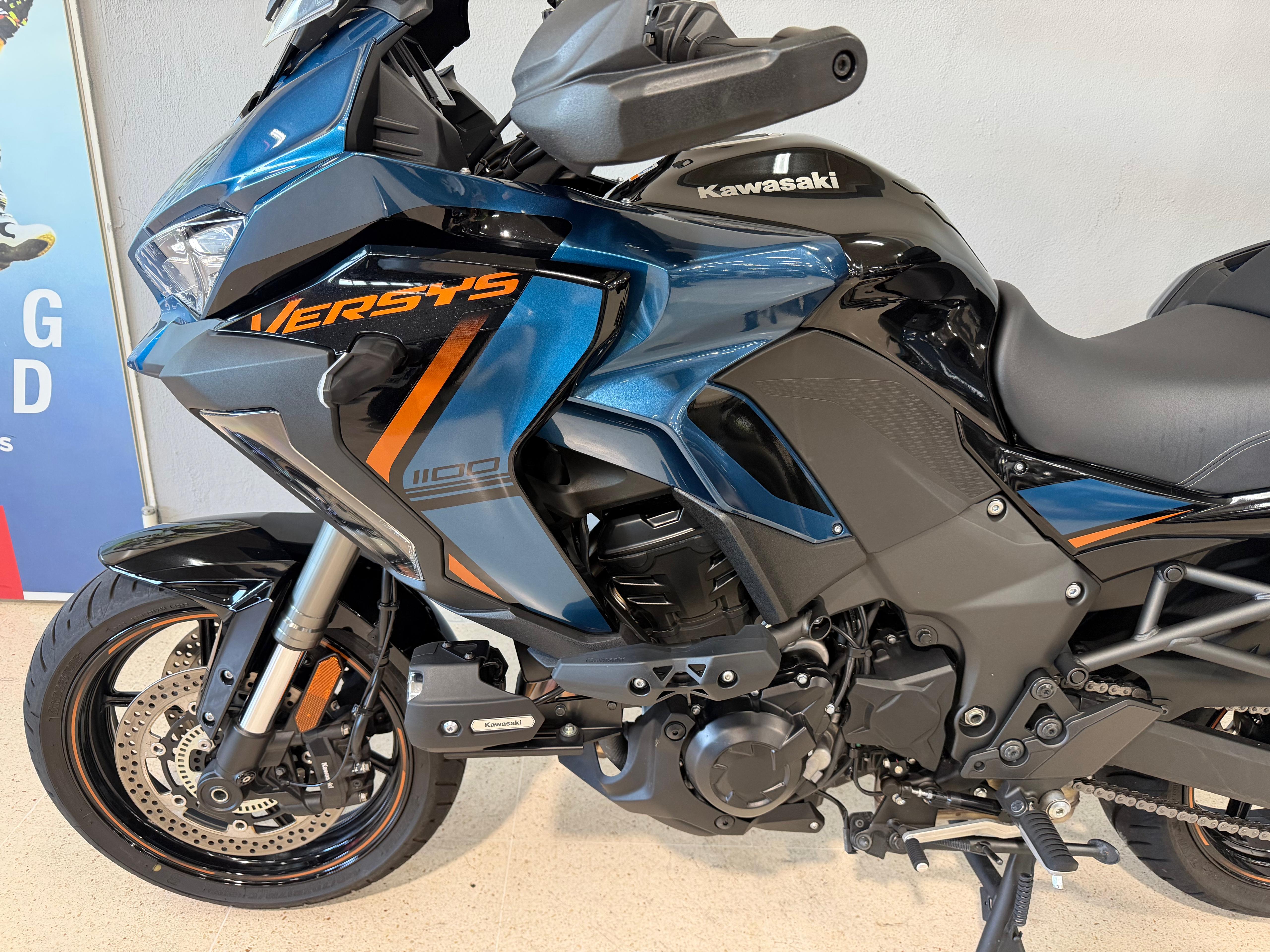 Imagen de KAWASAKI VERSYS 1100 SE 26 - AZUL