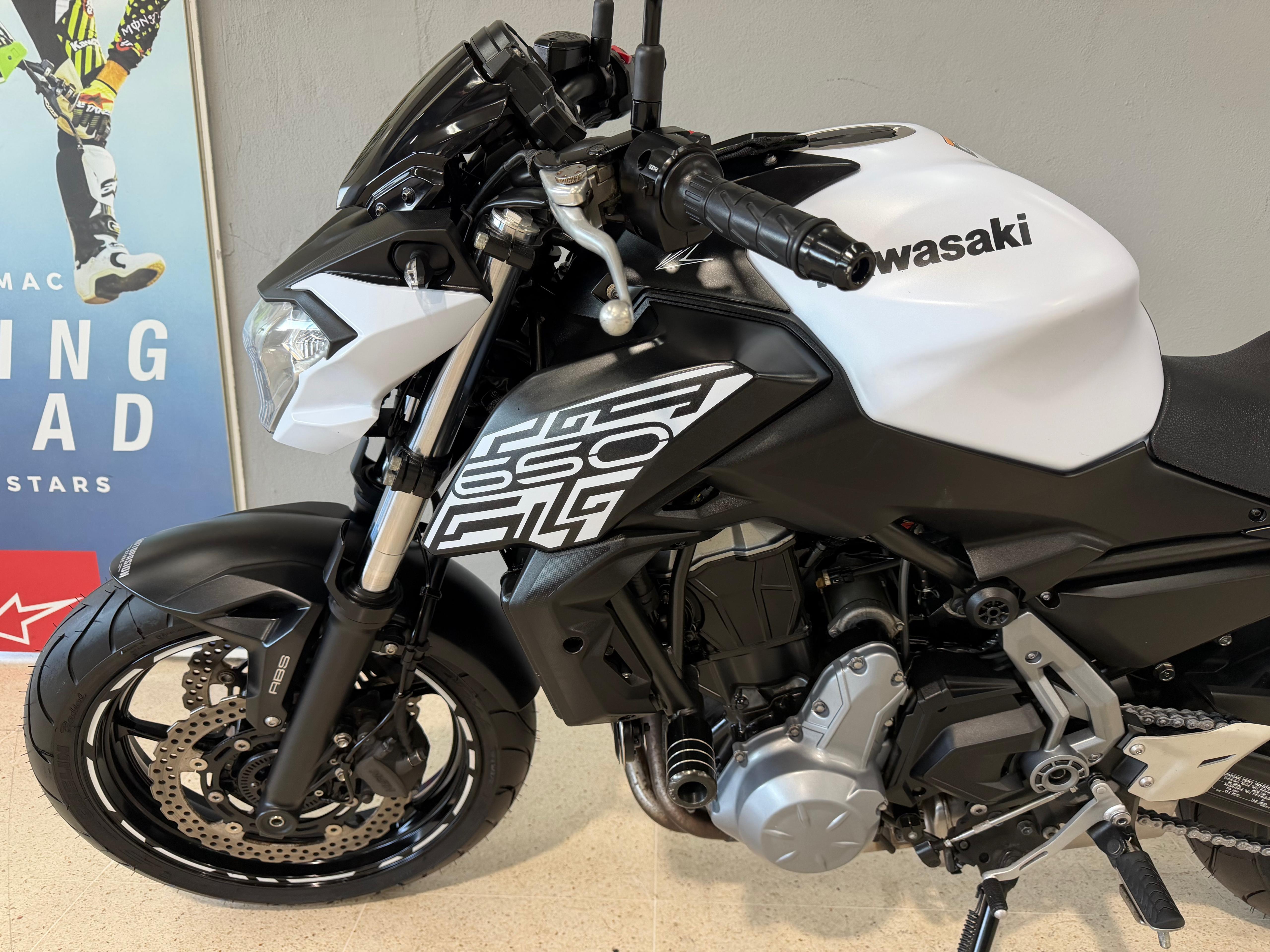 Foto 5 de KAWASAKI Z 650 Imagen de KAWASAKI Z 650