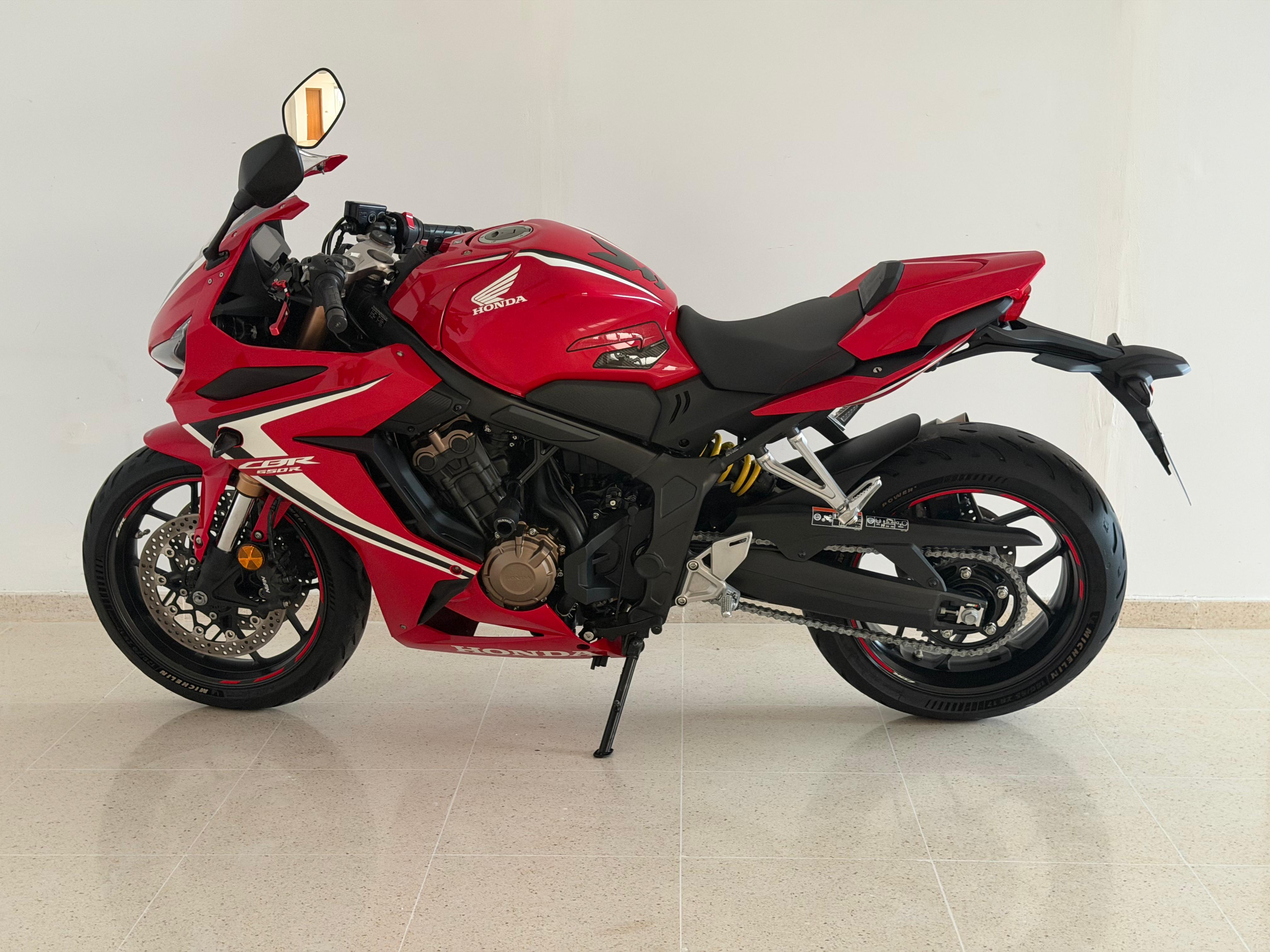 Foto 5 de HONDA CBR 650R Imagen de HONDA CBR 650R