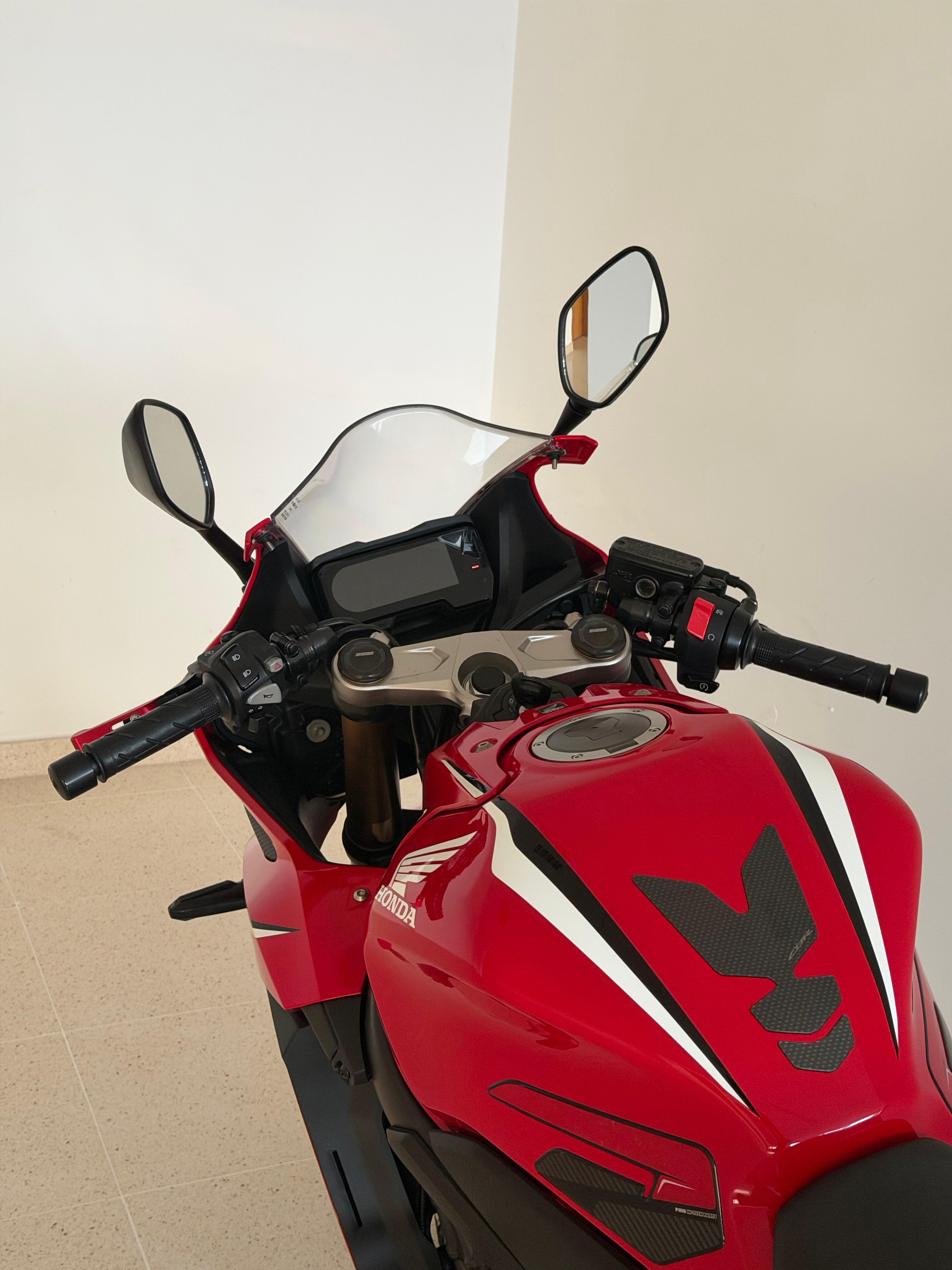 Foto 9 de HONDA CBR 650R Imagen de HONDA CBR 650R