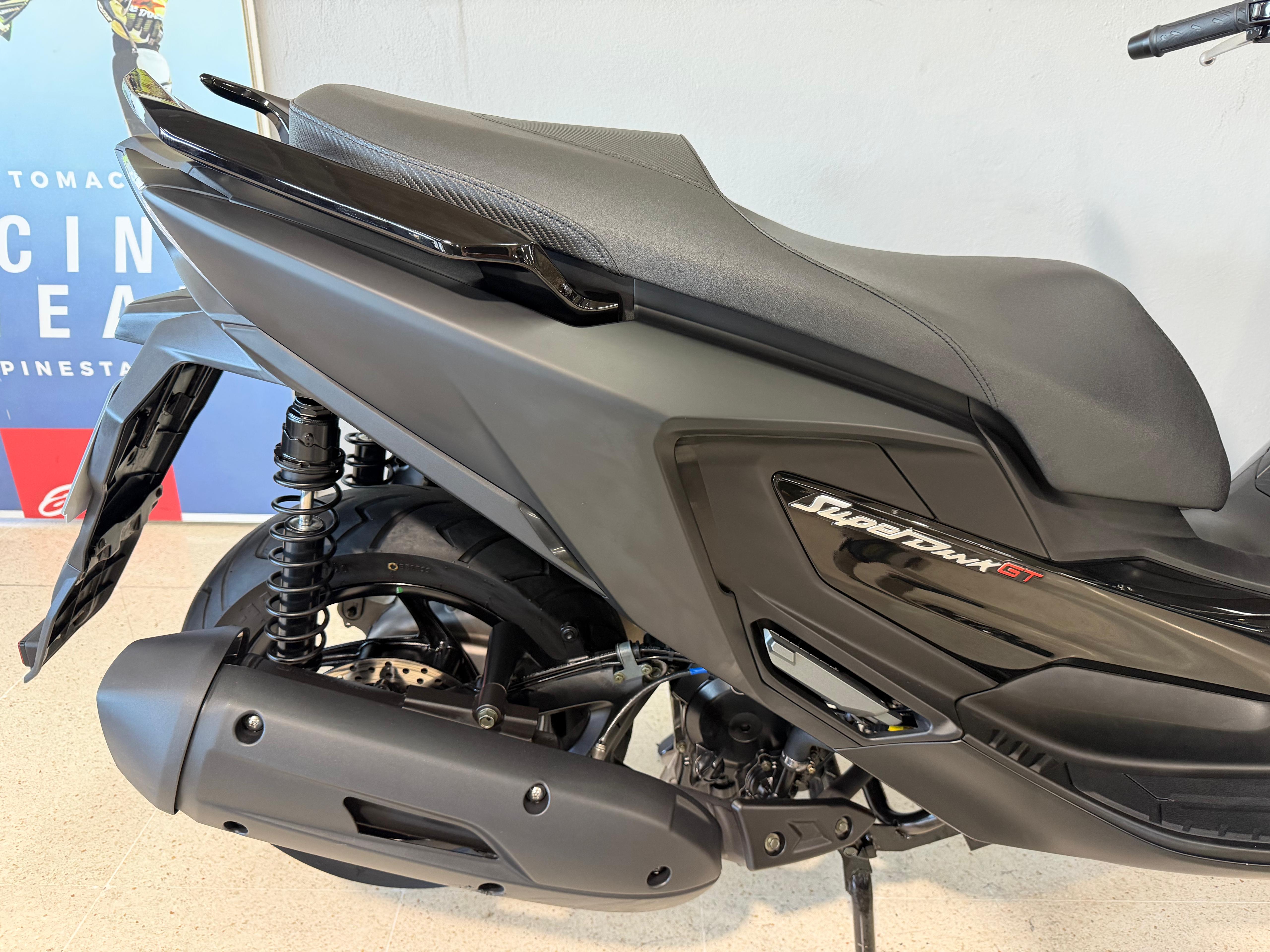 Foto 1 de KYMCO SUPER DINK GT 125 Imagen de KYMCO SUPER DINK GT 125