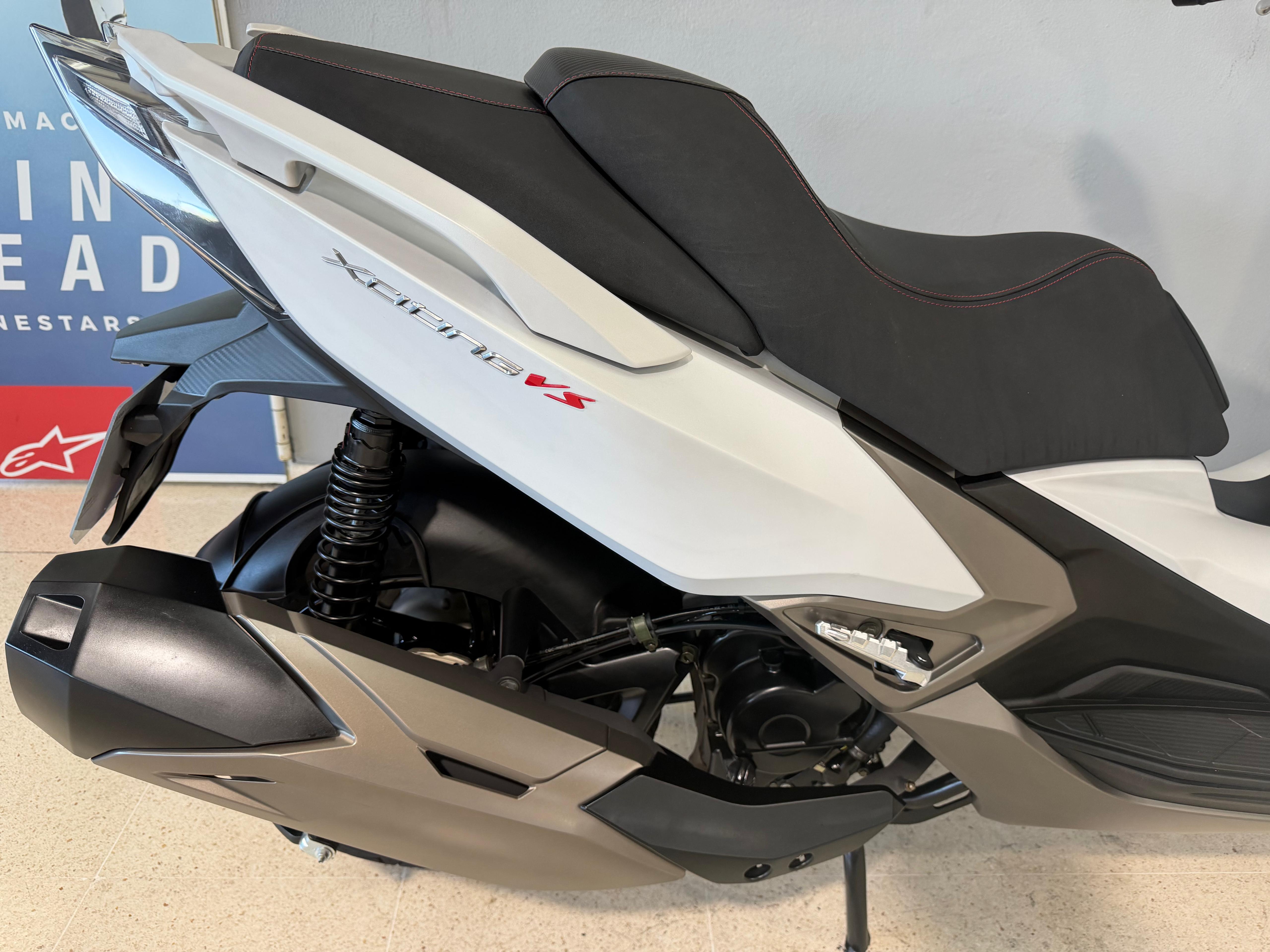 Foto 1 de KYMCO XCITING 400 Imagen de KYMCO XCITING 400