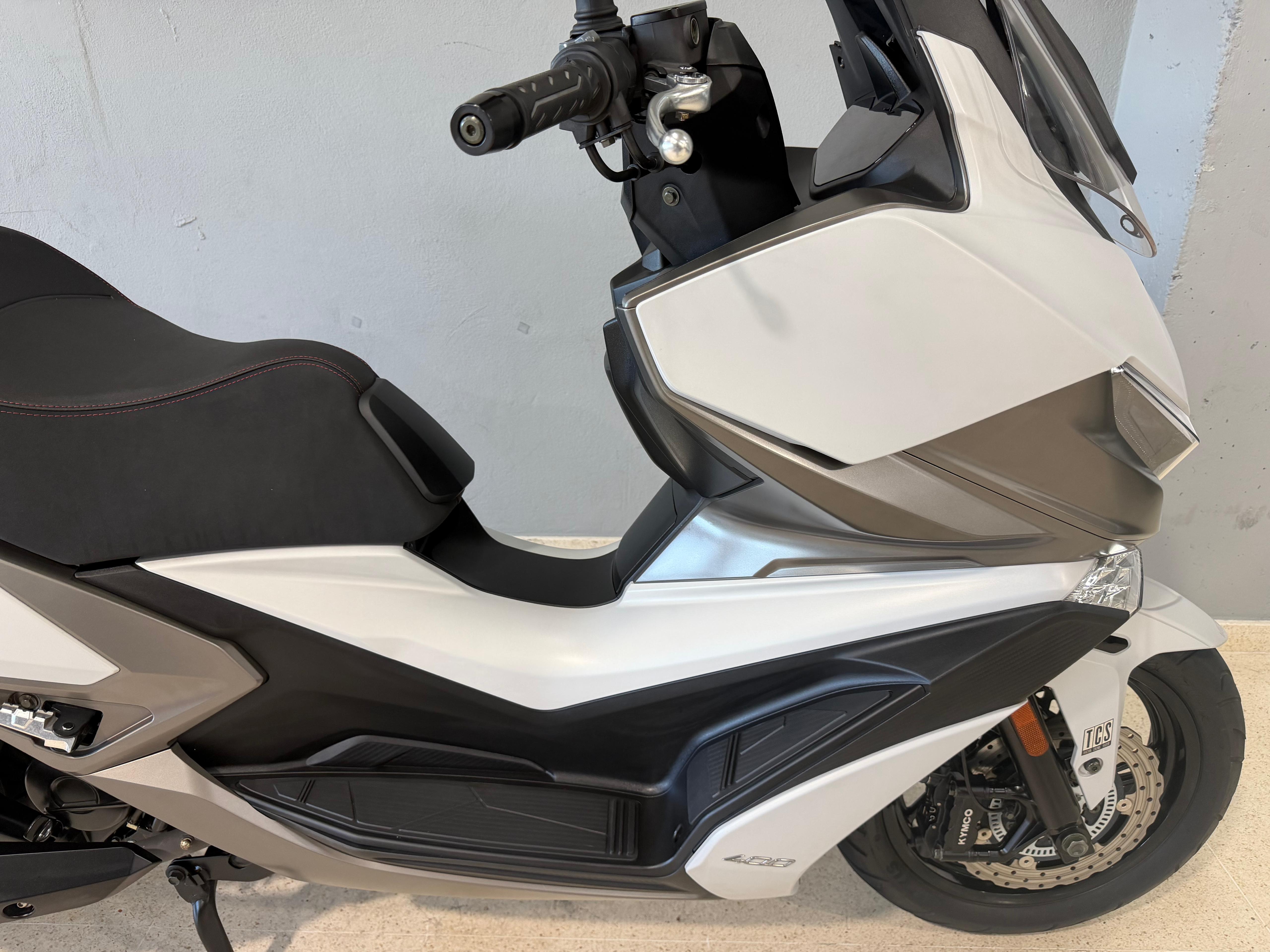 Foto 2 de KYMCO XCITING 400 Imagen de KYMCO XCITING 400