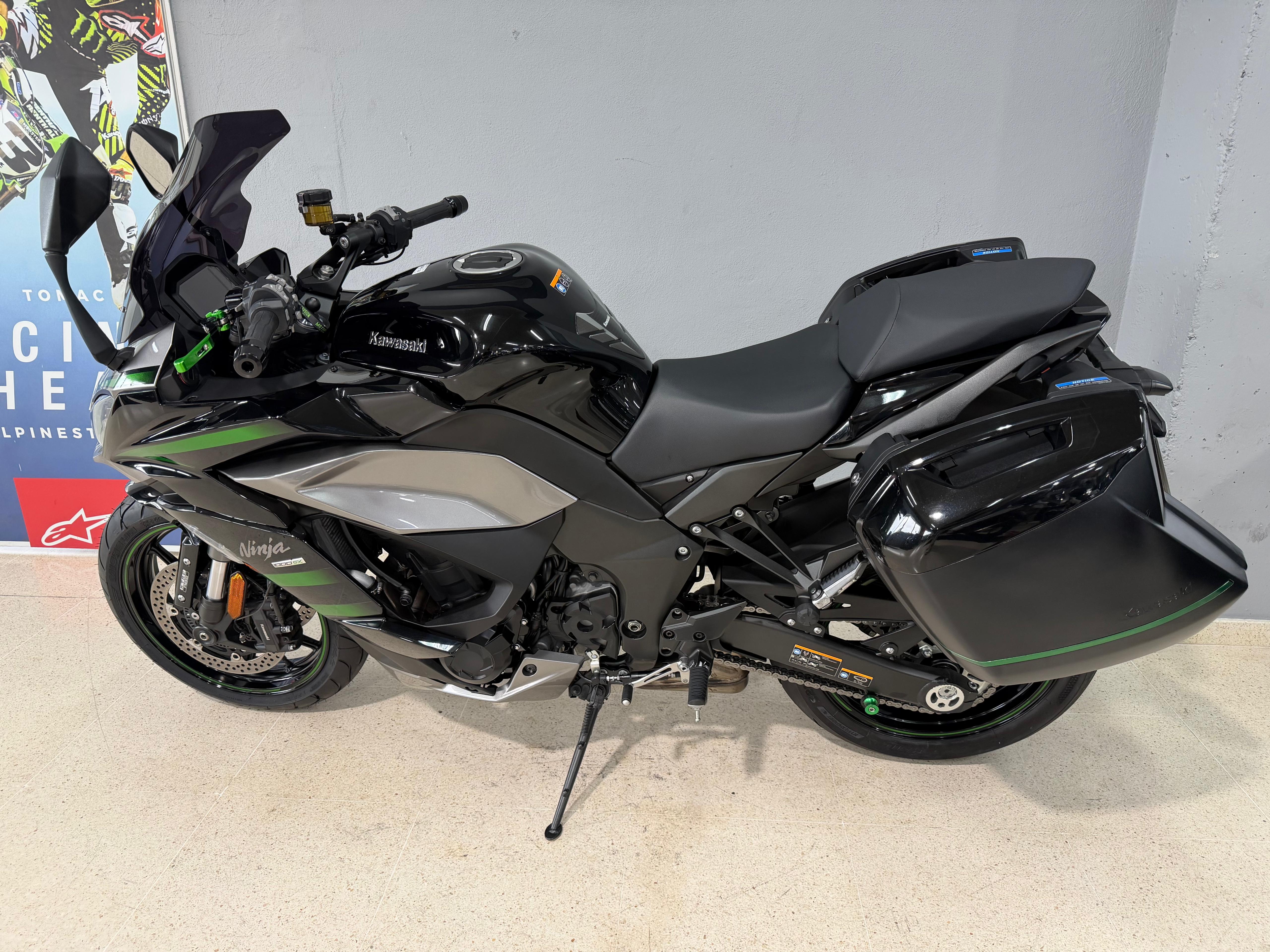 Foto 4 de KAWASAKI NINJA 1000SX Imagen de KAWASAKI NINJA 1000SX