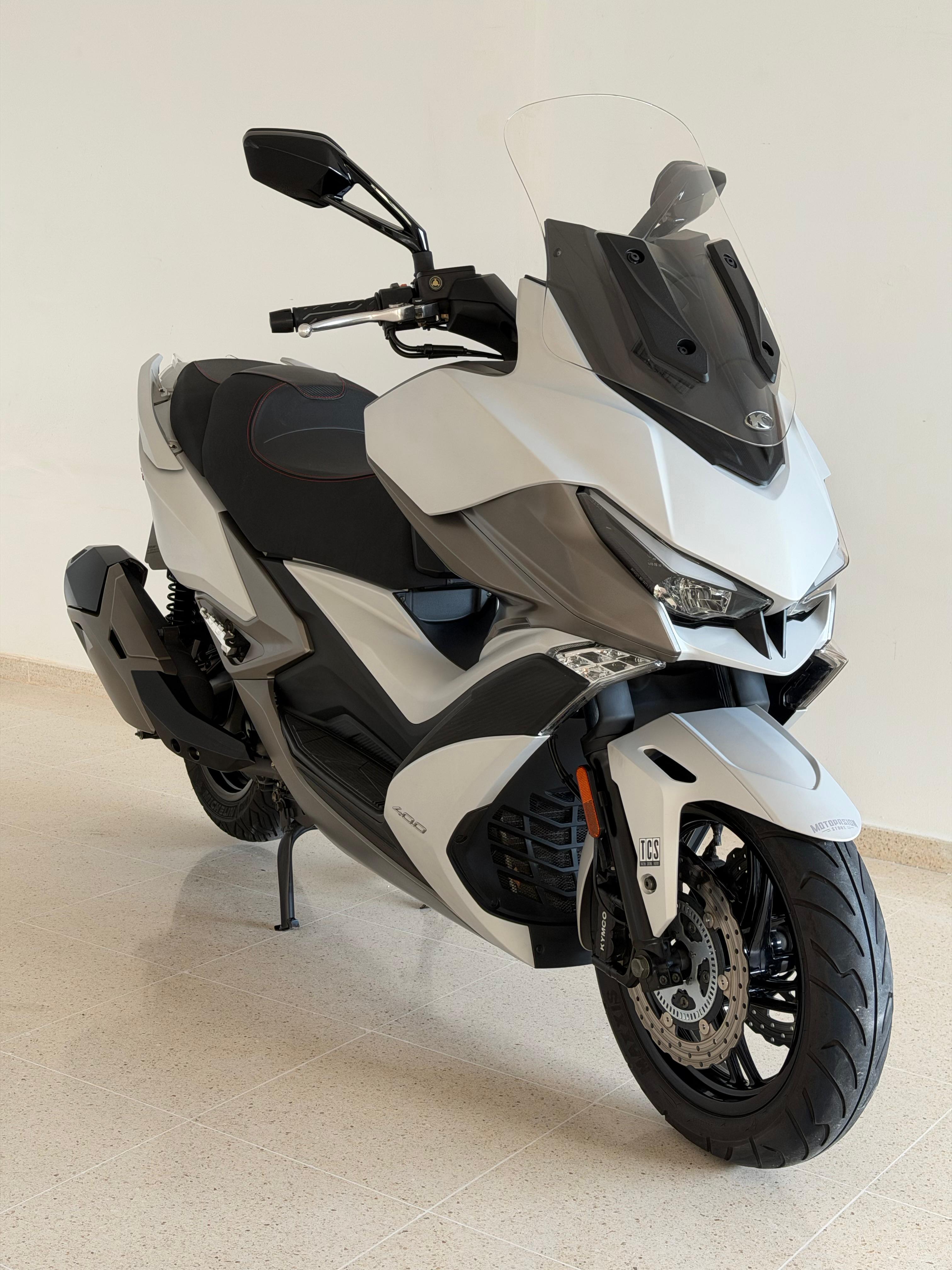 Foto 3 de KYMCO XCITING 400 Imagen de KYMCO XCITING 400