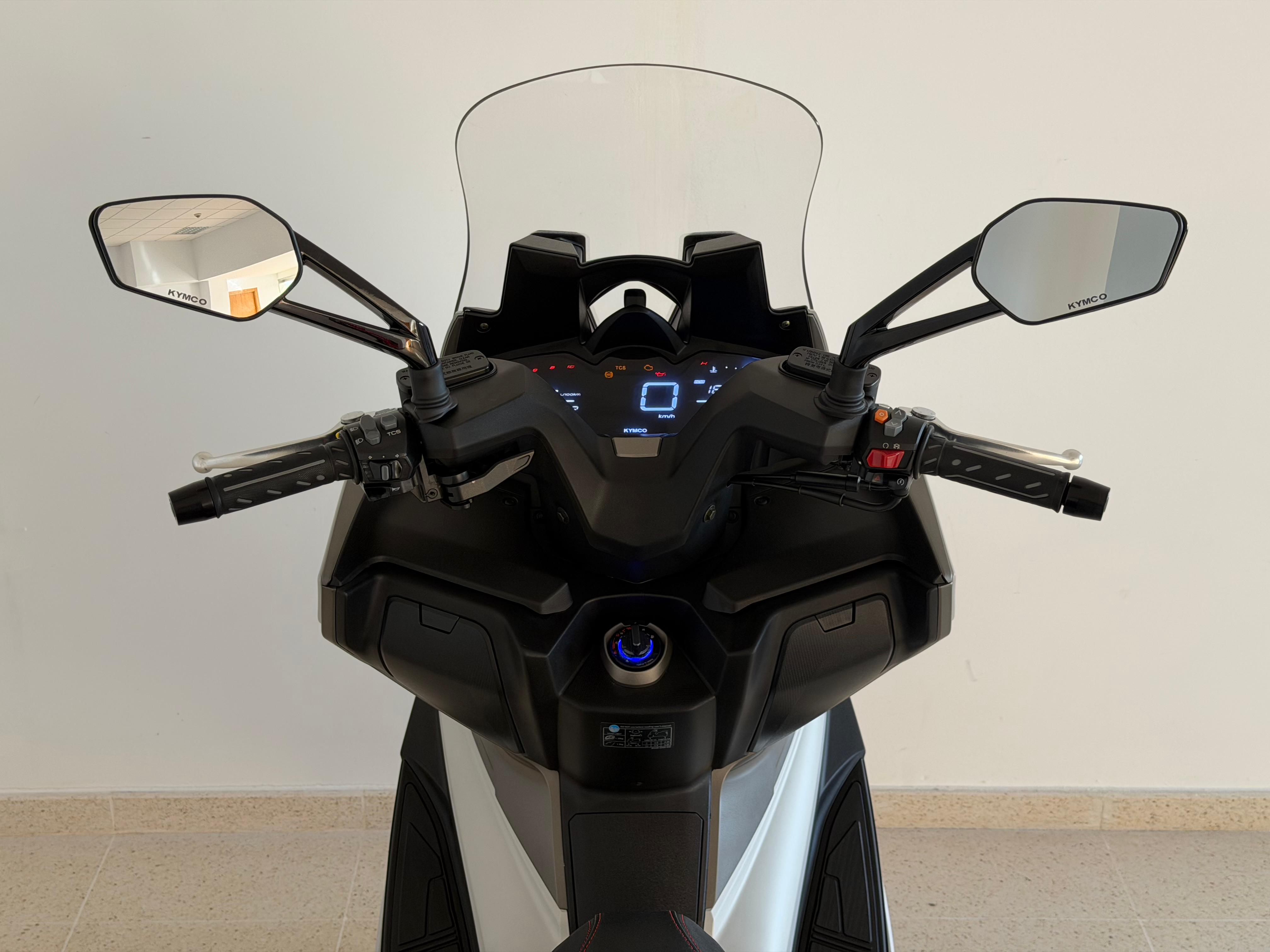 Foto 9 de KYMCO XCITING 400 Imagen de KYMCO XCITING 400